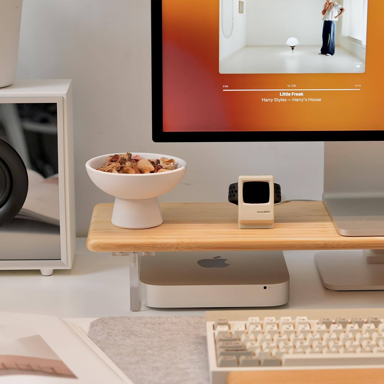 Little Freak  
Harry Styles — Harry's House