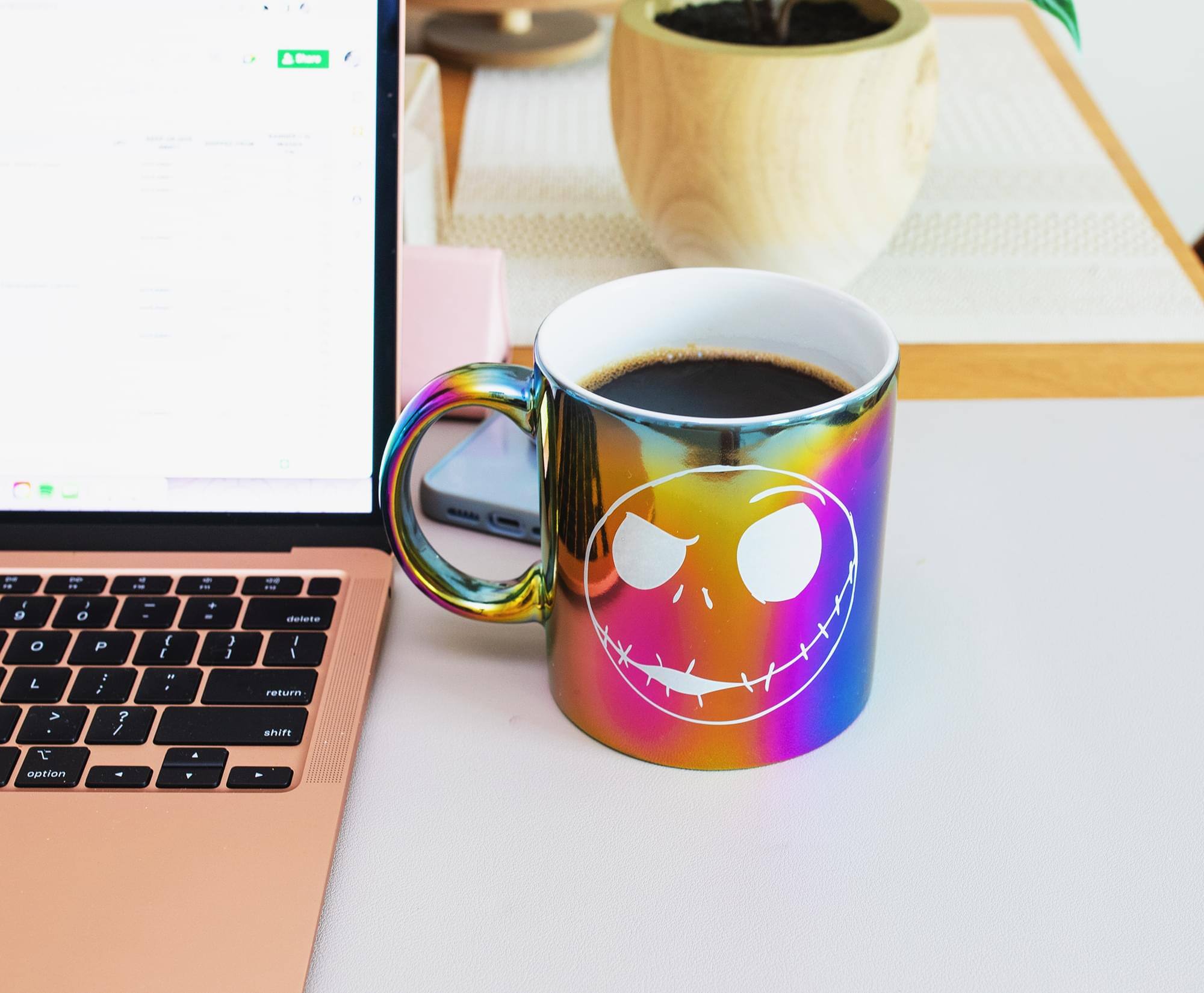 a - -- - e 9 , O - - + - delete O P {  ) J / 1 7  ; " a return > + ? / shift T option - a  -