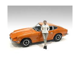"Car Meet 2" Figurine I for 1/24 Scale Models by American Diorama - Multi