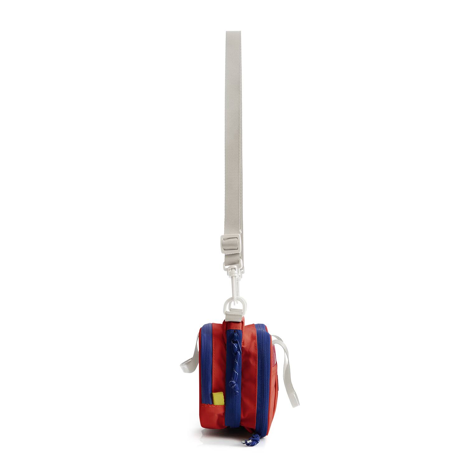 Angle. Bagsmart - Coast Water Bottle Sling Bag, Water-Repellent Crossbody with Dry-Wet Separation for Beach & Daily Use - Vermilion.