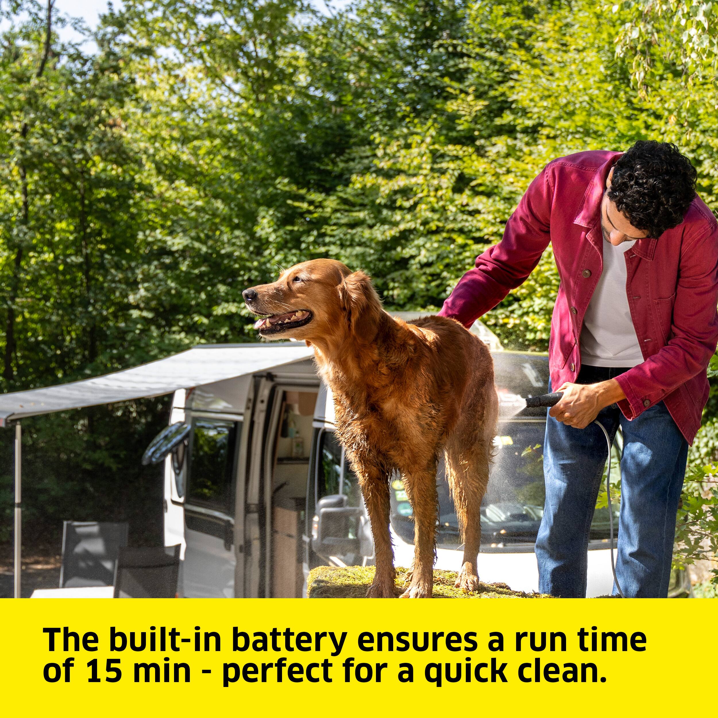 The built-in battery ensures a run time of 15 min - perfect for a quick clean.