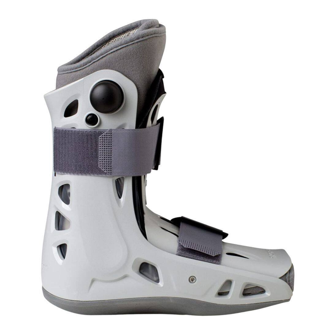 Angle. Aircast - Aircast AirSelect Walker Brace/Walking Boot Short M - black.