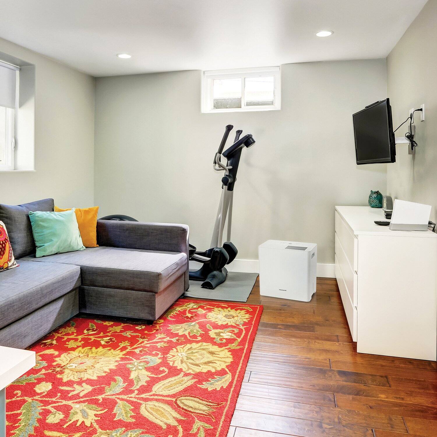 Alt View 21. Frigidaire - Frigidaire 1500 22 Pint Dehumidifier - White.