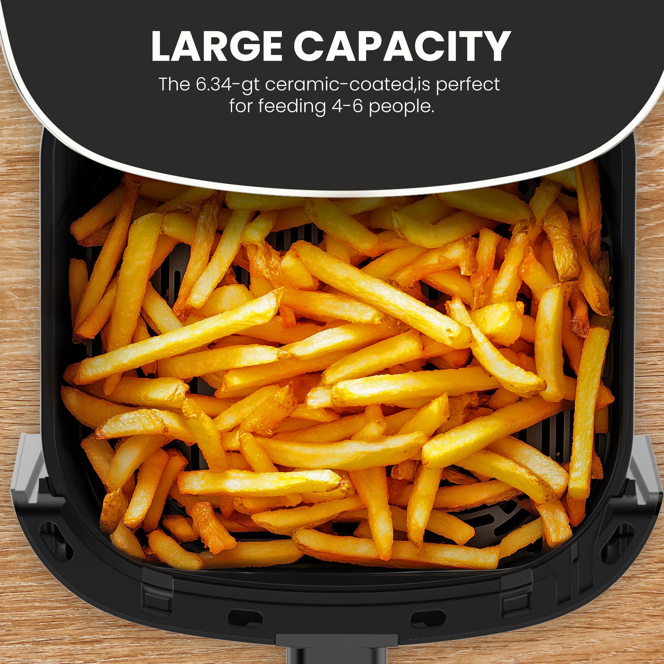 LARGE CAPACITY  
The 6.34-gt ceramic-coated is perfect for feeding 4-6 people.
