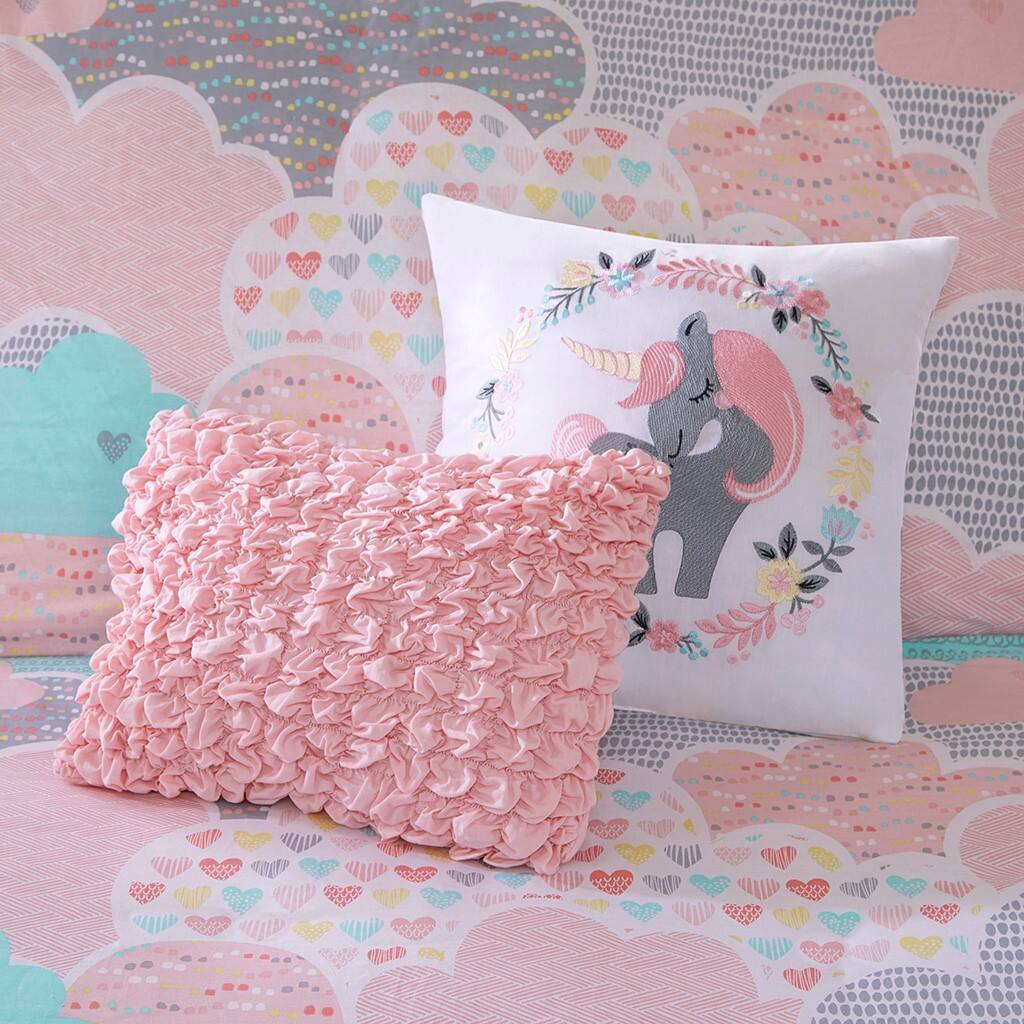 Alt View 2. Gracie Mills - Gracie Mills Eowyn Cotton Printed Duvet Cover Set - Pink.