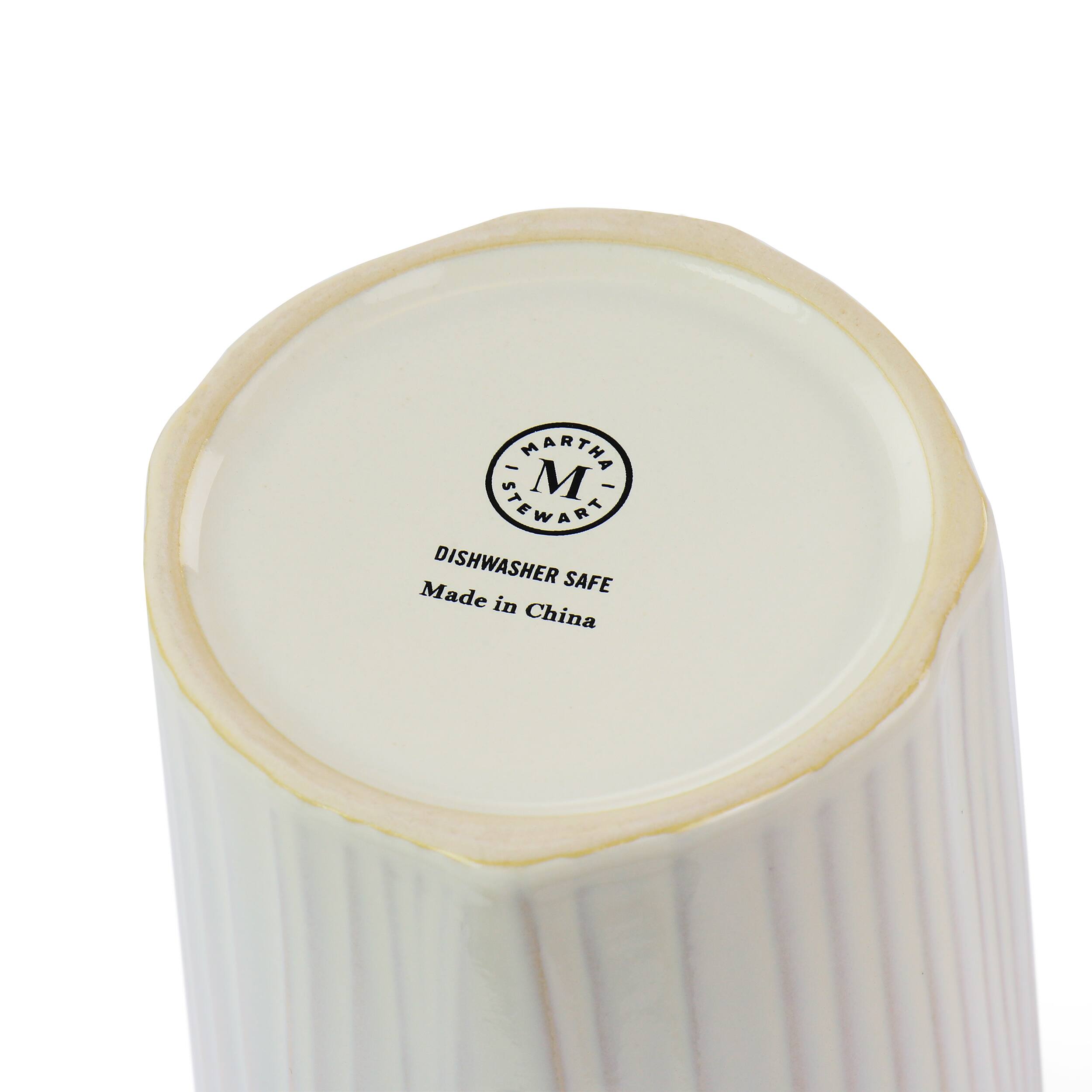 I'M MARTHA STEWART  
DISHWASHER SAFE  
Made in China