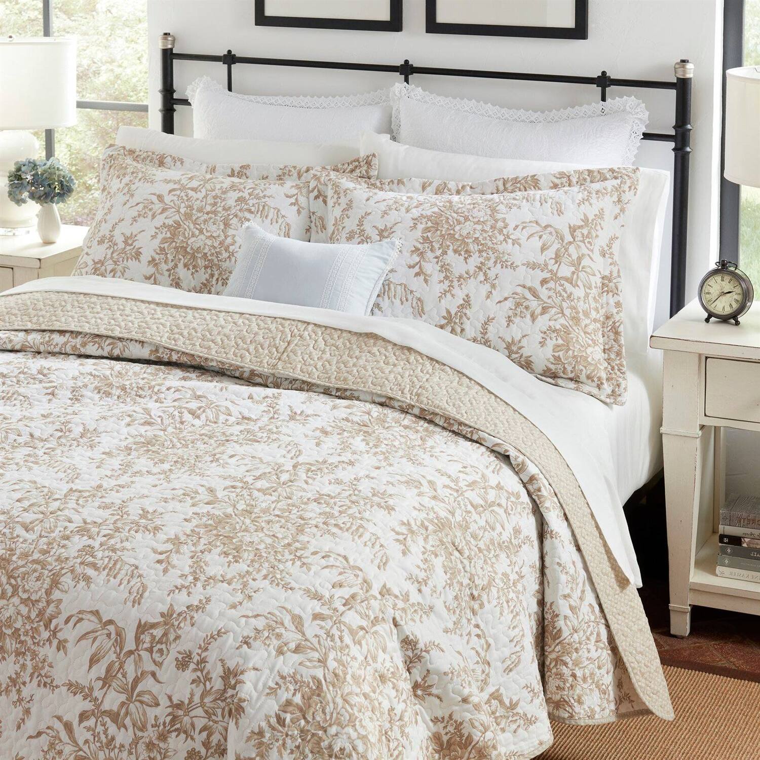 Front. Hivvago - Full/Queen 3 Piece Bed-in-a-Bag Bohemian Tan Beige Floral Cotton Quilt Set - White, Beige, Tan, Brown.