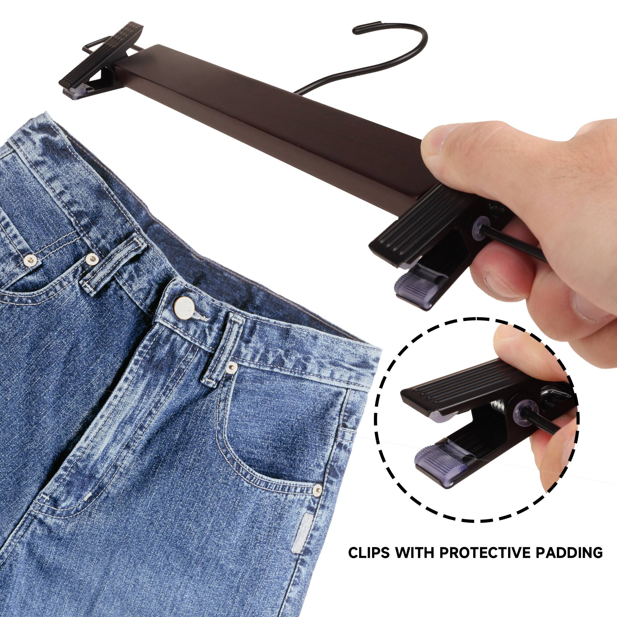 CLIPS WITH PROTECTIVE PADDING