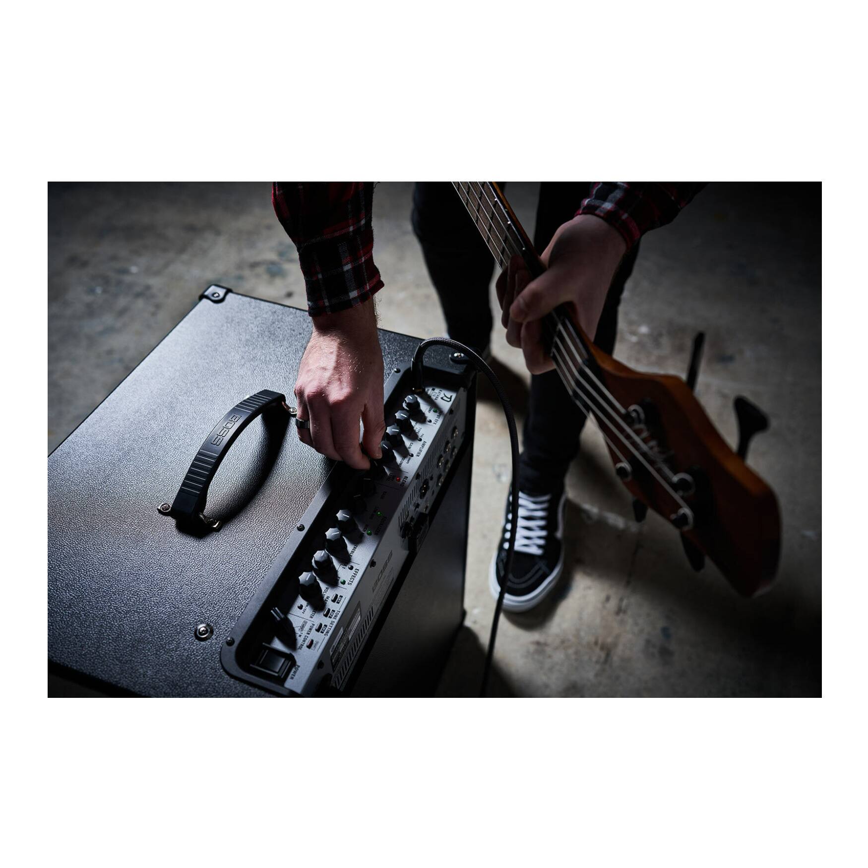 Angle. BOSS - BOSS Katana-210 Bass 2 x 10-inch 160-Watt Portable Class AB Power Amp.