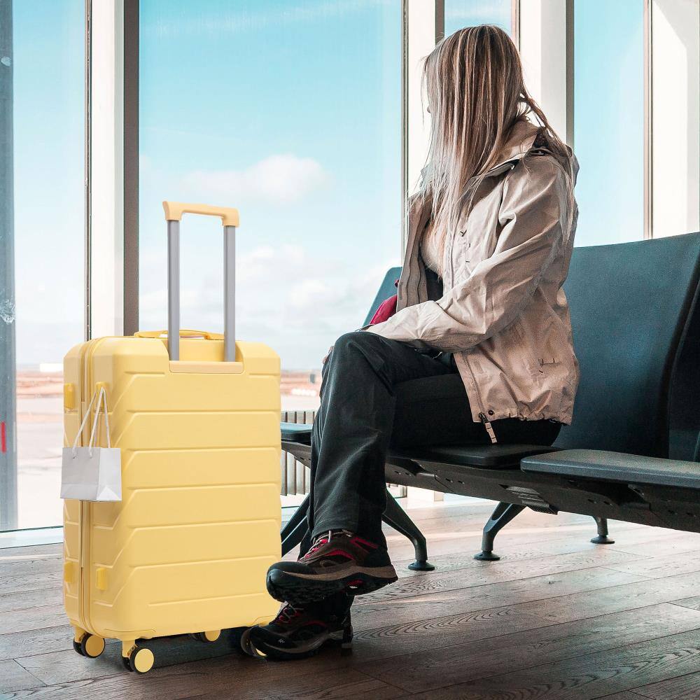 Angle. BreeBe - Set 3PCs 20'/24'/28' ABS Spinner Wheel Luggage, Matching Color, with Combination Lock - Yellow.