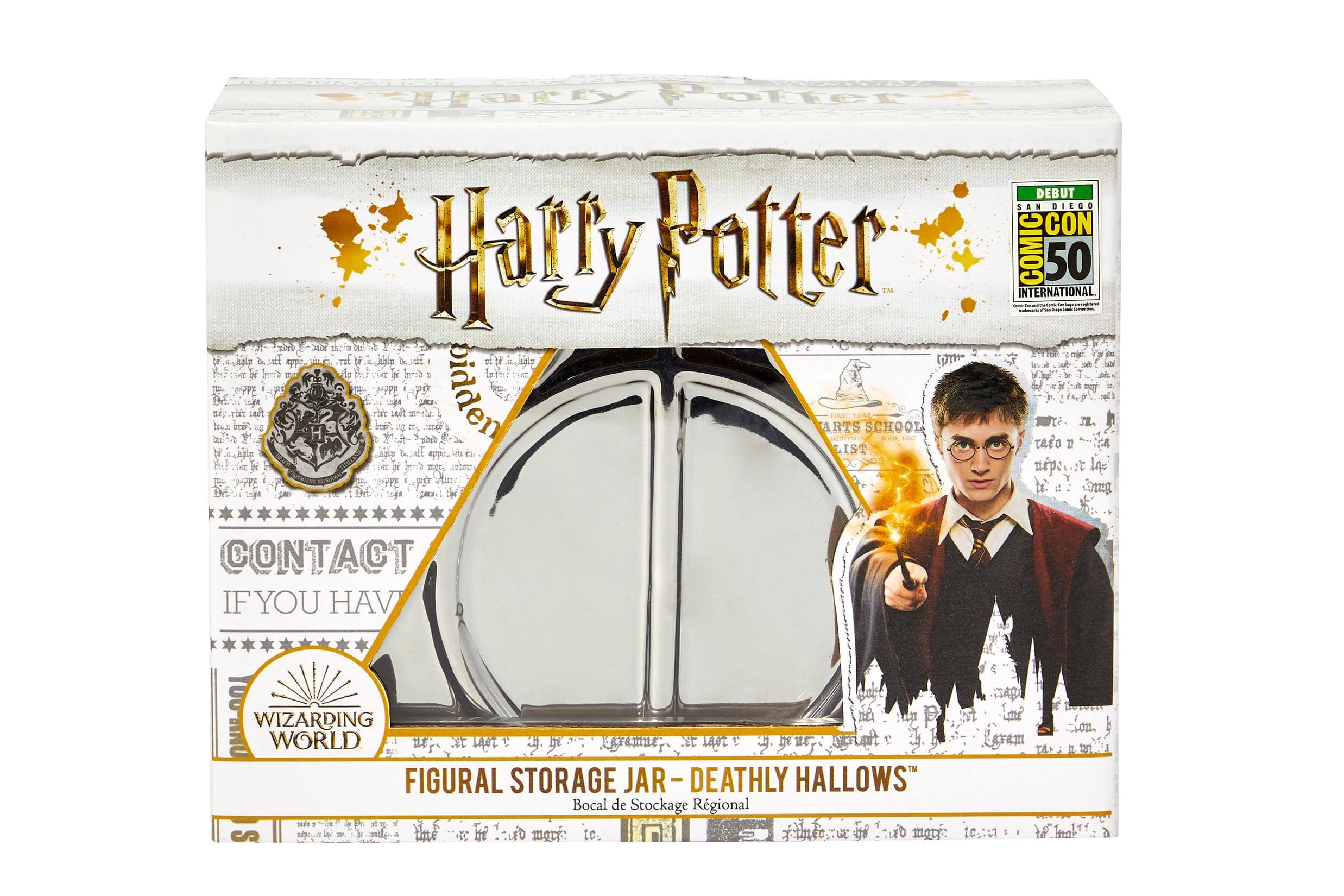 Harry Potter  
DEBUT SAN DIEGO COMIC CON 50 INTERNATIONAL  

ARTS SCHOOL  

CONTACT IF YOU HAVE  

WIZARDING WORLD  

FIGURAL STORAGE JAR - DEATHLY HALLOWS  
Bocal de Stockage Régional