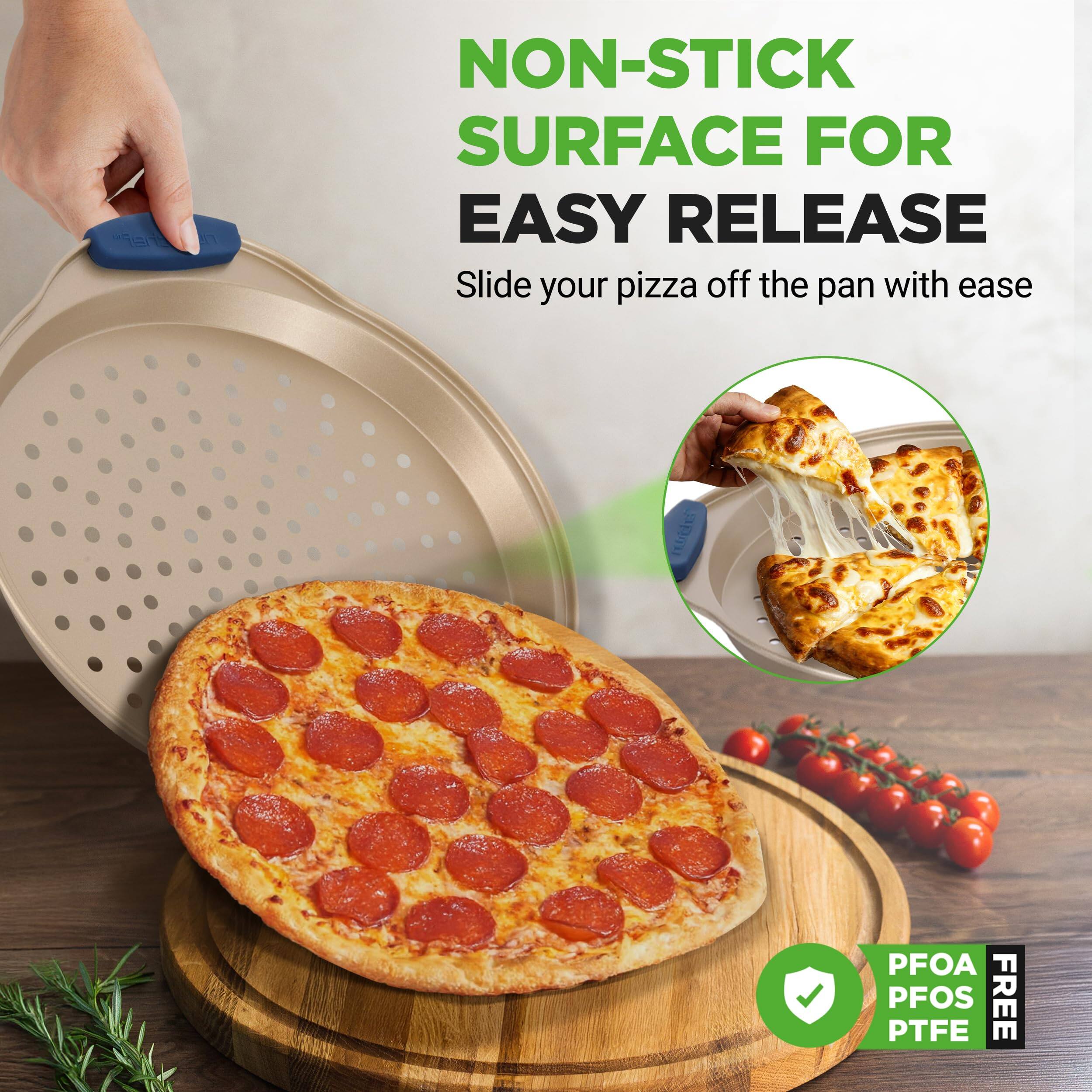 NON-STICK SURFACE FOR EASY RELEASE  
Slide your pizza off the pan with ease  

PFOA PTFE PFOS FREE