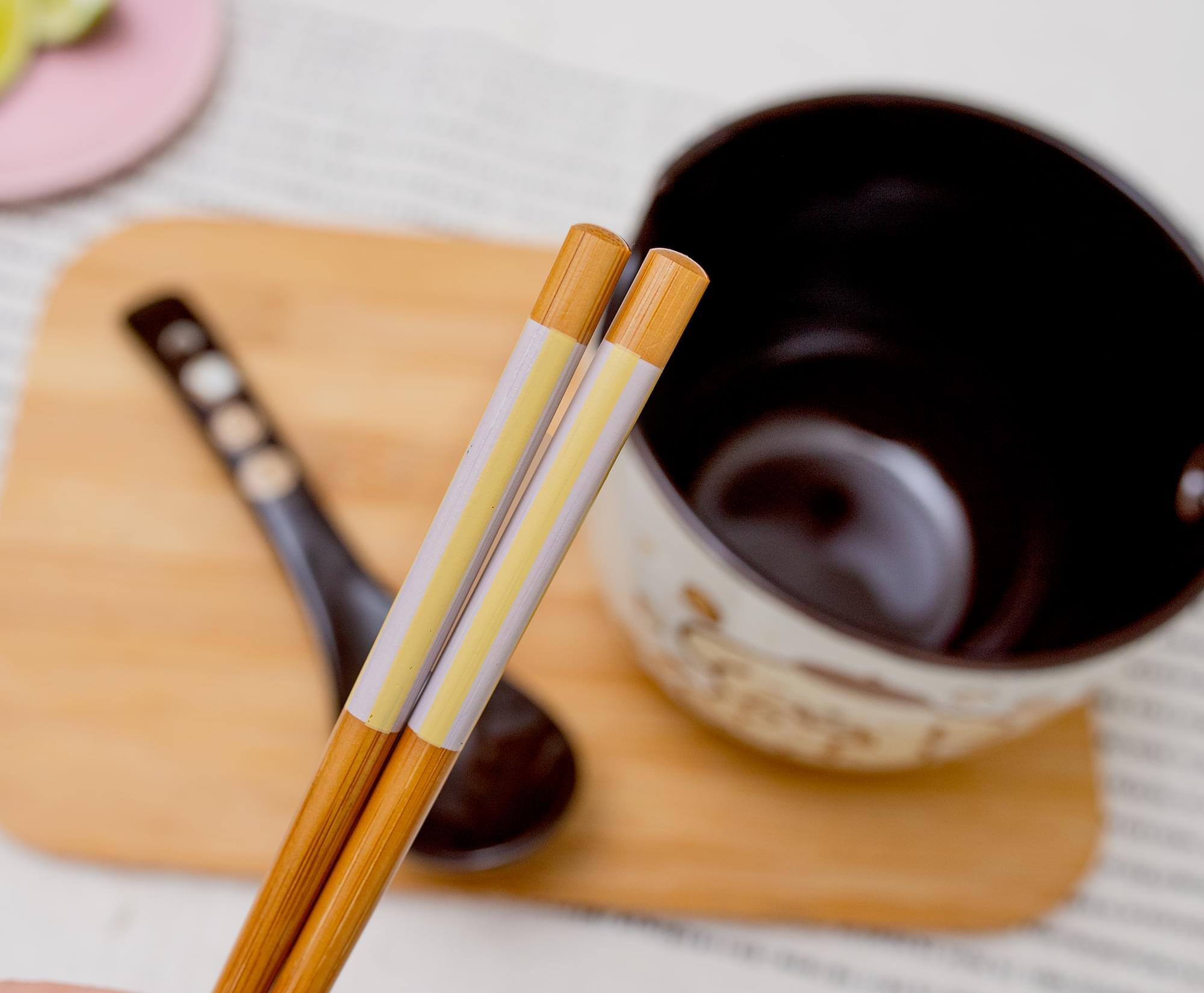 Alt View 5. Silver Buffalo - Sanrio Pompompurin 20-Ounce Ramen Bowl With Chopsticks and Spoon - Yellow.