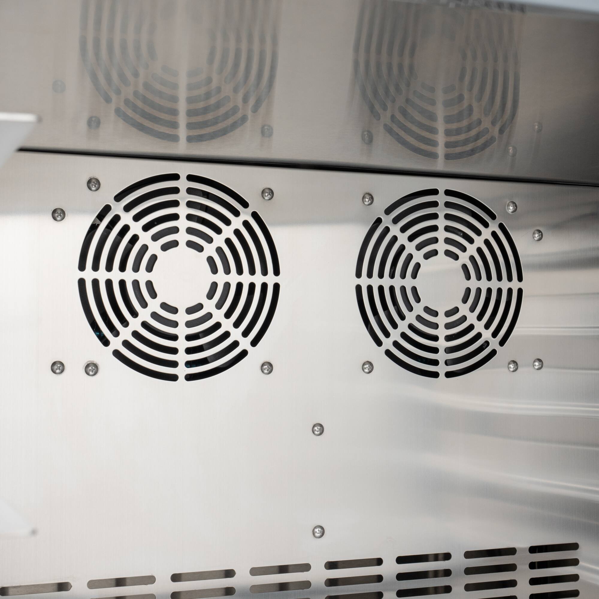 Alt View 5. Koolmore - 30 in. 5-Pan Commercial Countertop Blast Chiller 30 lbs Rapid Chill / 26.5 lbs Rapid Freeze with ETL - Brushed Stainless-steel.