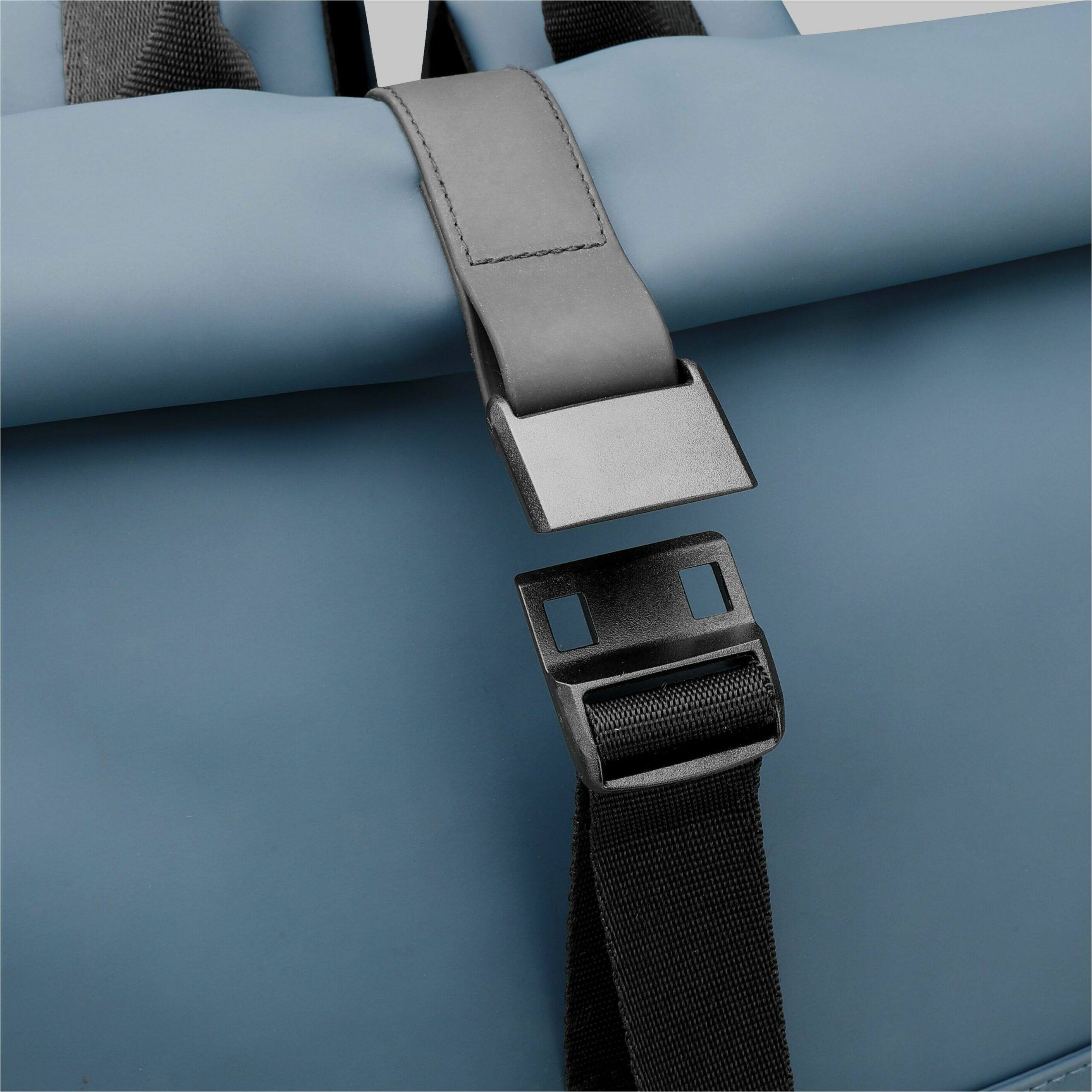 Alt View 19. Swissdigital Design - LAMONE Rolltop TSA-Friendly Water-Resistant Backpack With USB Charging Port  RFID Protection and Fits Up to 16″ Laptop - Dark Blue.