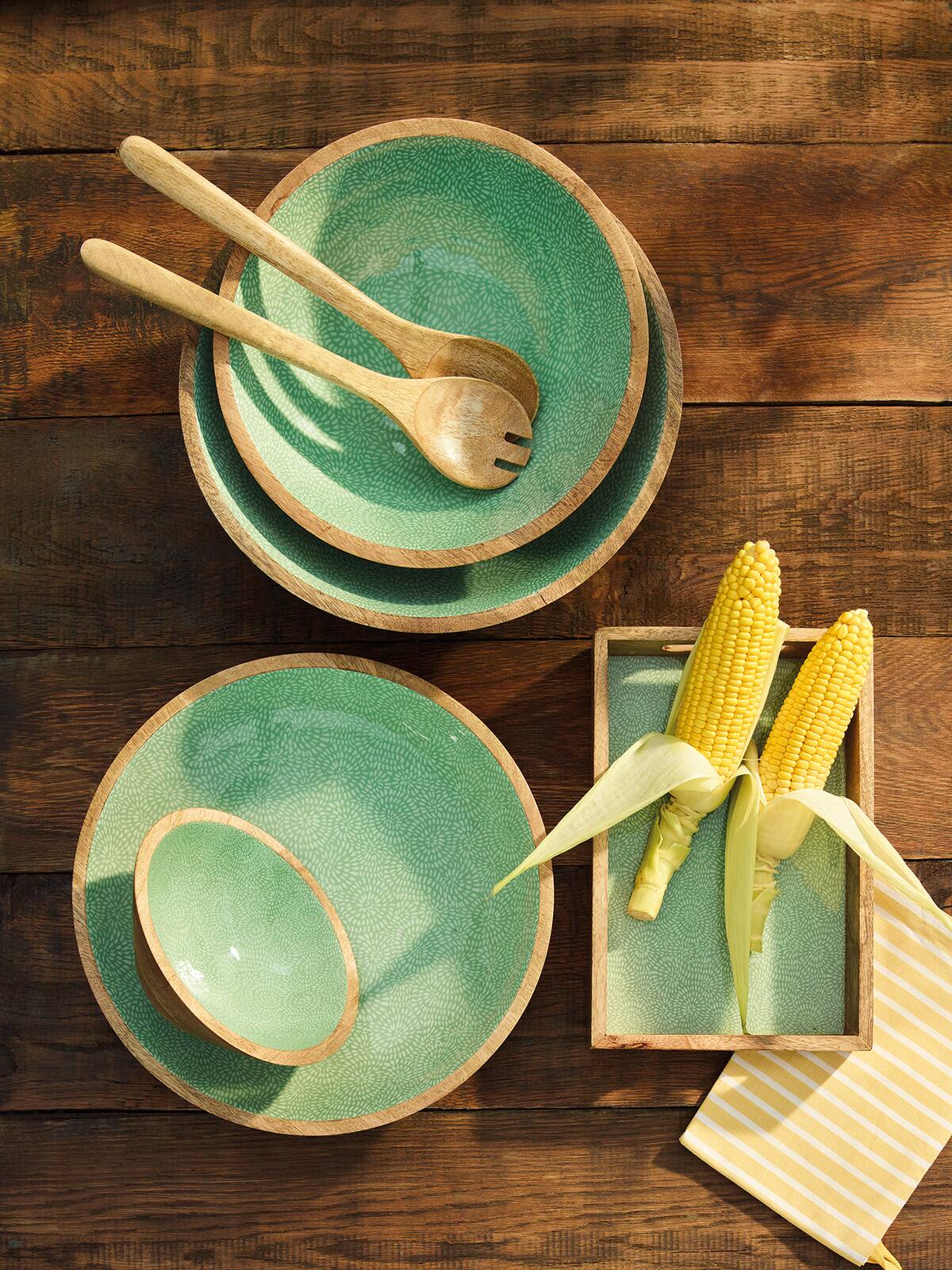 Alt View 2. Zassenhaus - Mango Wood Lacquered Serving Tray, 12" x 8" x 2", Green - Green.