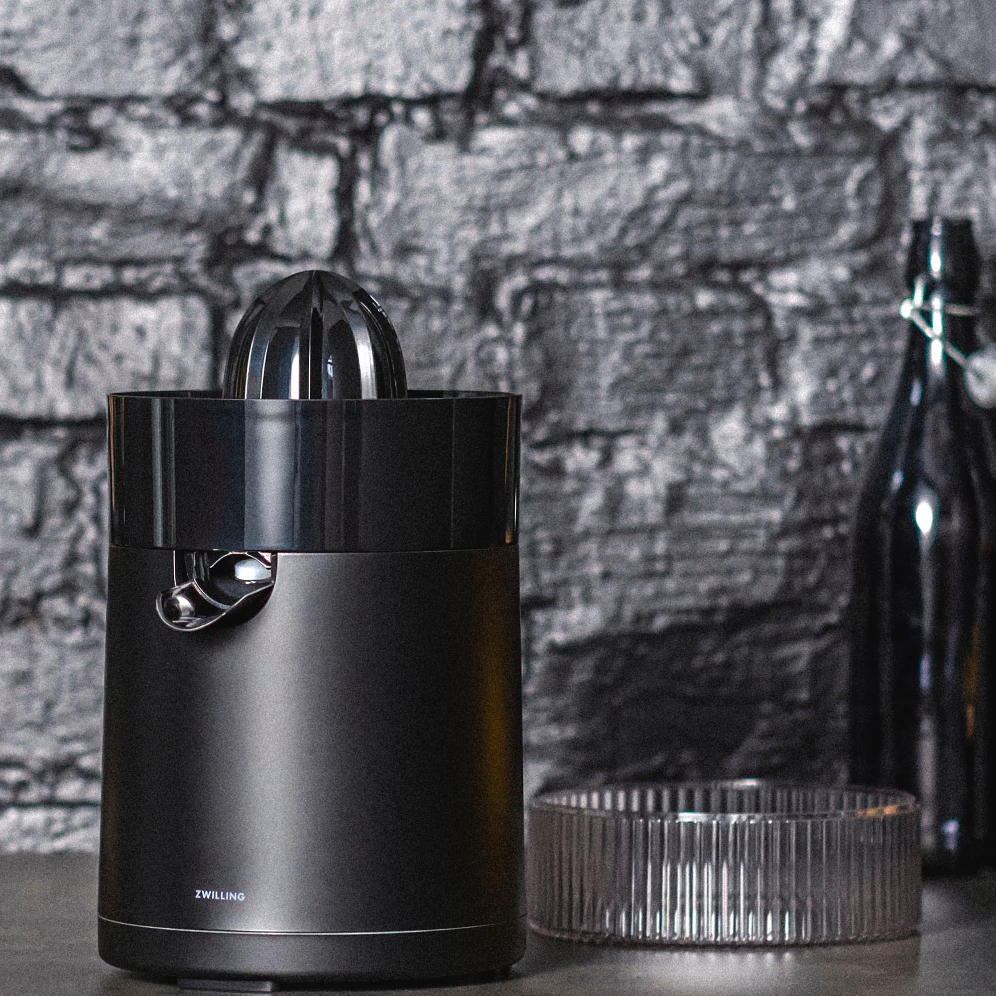 Alt View 11. ZWILLING - Enfinigy Citrus Juicer - Black.