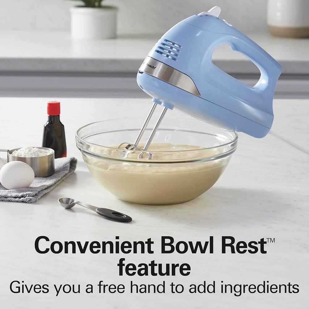 Convenient Bowl Rest™ feature  
Gives you a free hand to add ingredients