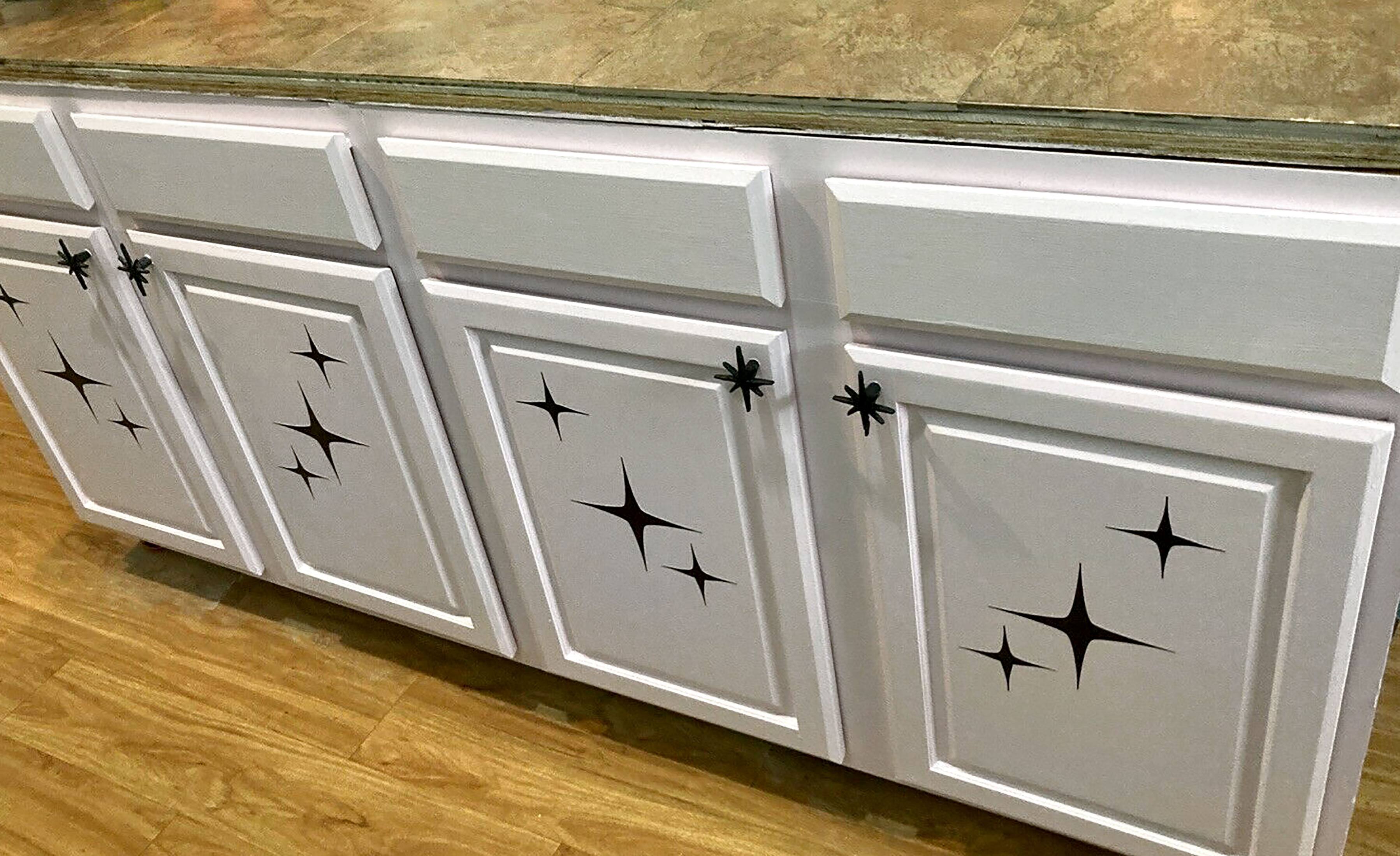 Alt View 1. Zeckos - Set of 6 Antique Black Finish Mid Century Modern Starburst Drawer Pulls Knobs - Black.