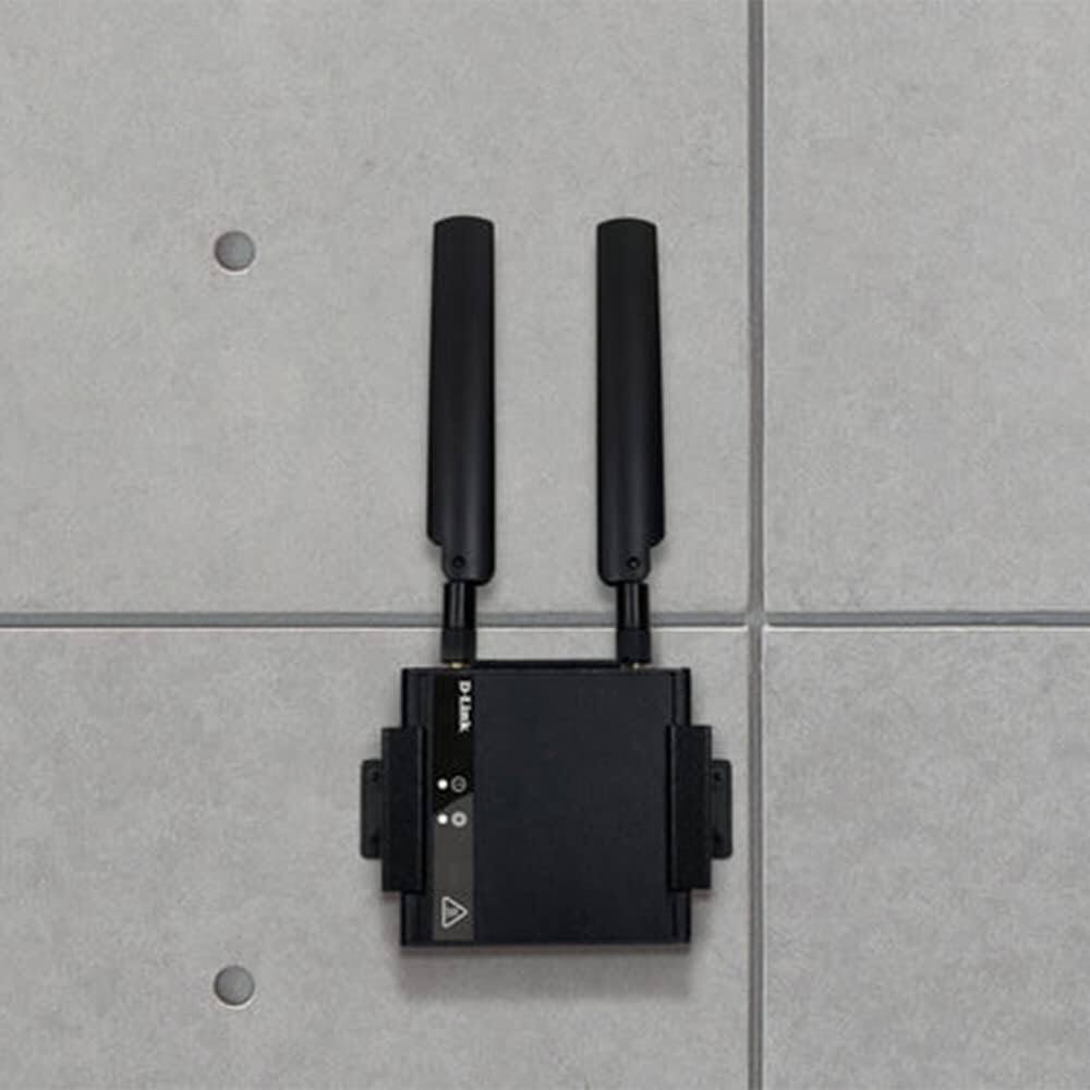 Alt View 9. D-Link - D-Link 4G LTE (Cat 4) to Gigabit Ethernet Modem/Bridge (DWM-311-B1) - Black.