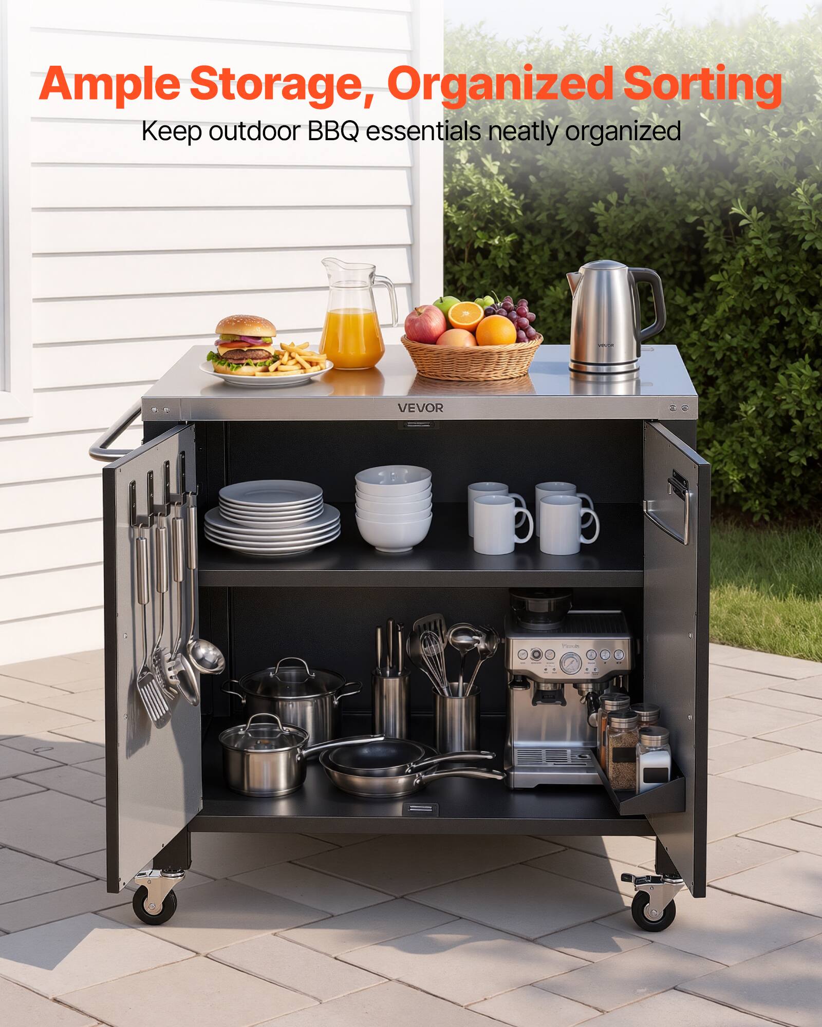 Ample Storage, Organized Sorting  
Keep outdoor BBQ essentials neatly organized