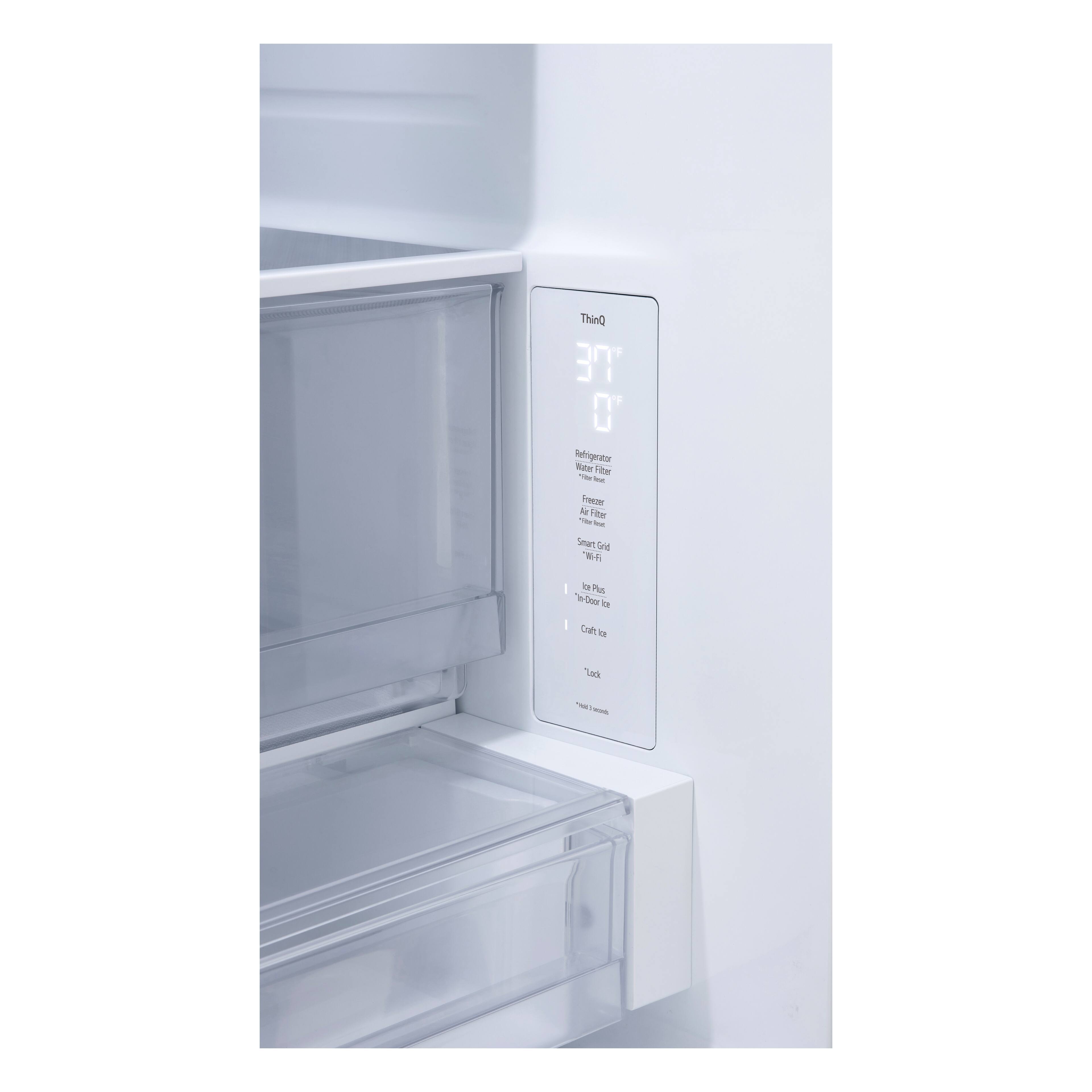 ThinQ 3T Refrigerator  
Smart Plus  
Water Filter  
Wi-Fi  
Ice Plus  
Door Ice  
Cubed Ice  
Lock  
*1 Year Warranty