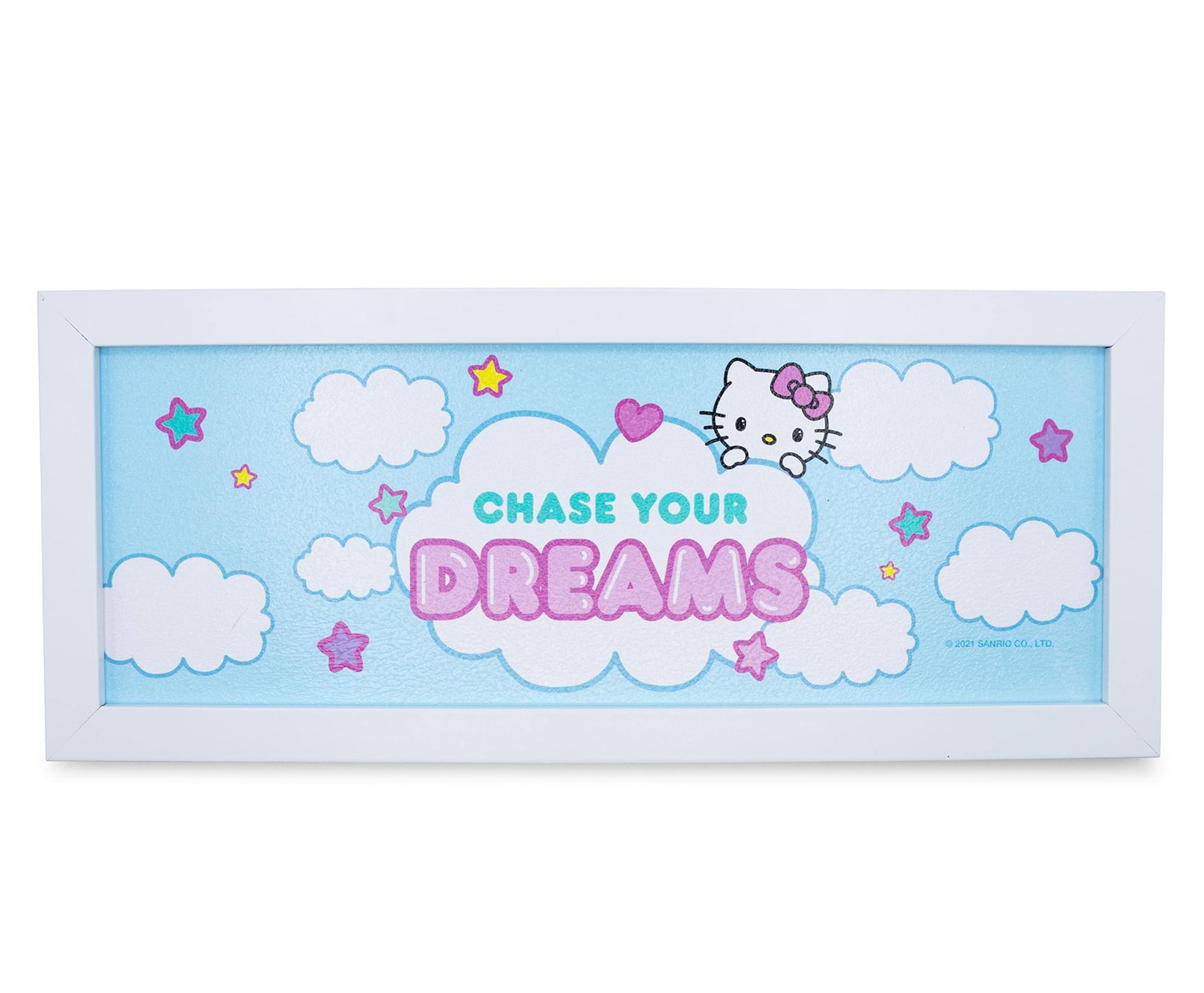 CHASE YOUR DREAMS  
© 2021 SANRIO CO., LTD.
