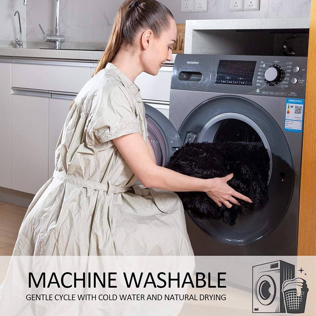 MACHINE WASHABLE  
GENTLE CYCLE WITH COLD WATER AND NATURAL DRYING