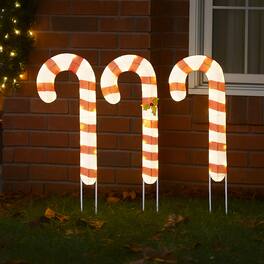 BreeBe - Outdoor Lighted Candy Cane Decorations – Set of 3 with Stakes - Red + White
