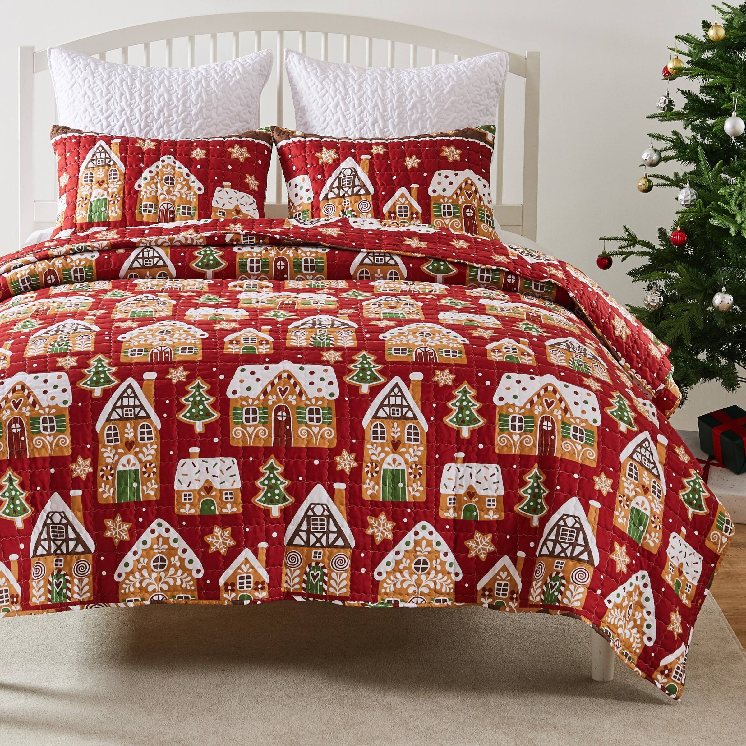 Angle. BreeBe - Gingerbread Lane Quilt Set - 2 Piece Twin/XL - Red.