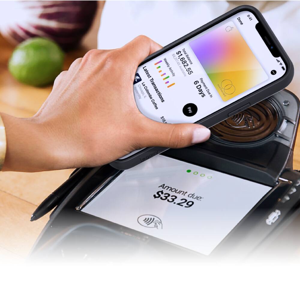 9:41 Done Total Weekly $8.317.45 $1,682.55 Balance Latest Activity Chicago, Colombe Transactions Days Due - 5 Payment Yesterday Coffee $18. Legacy Amount due: $33.29