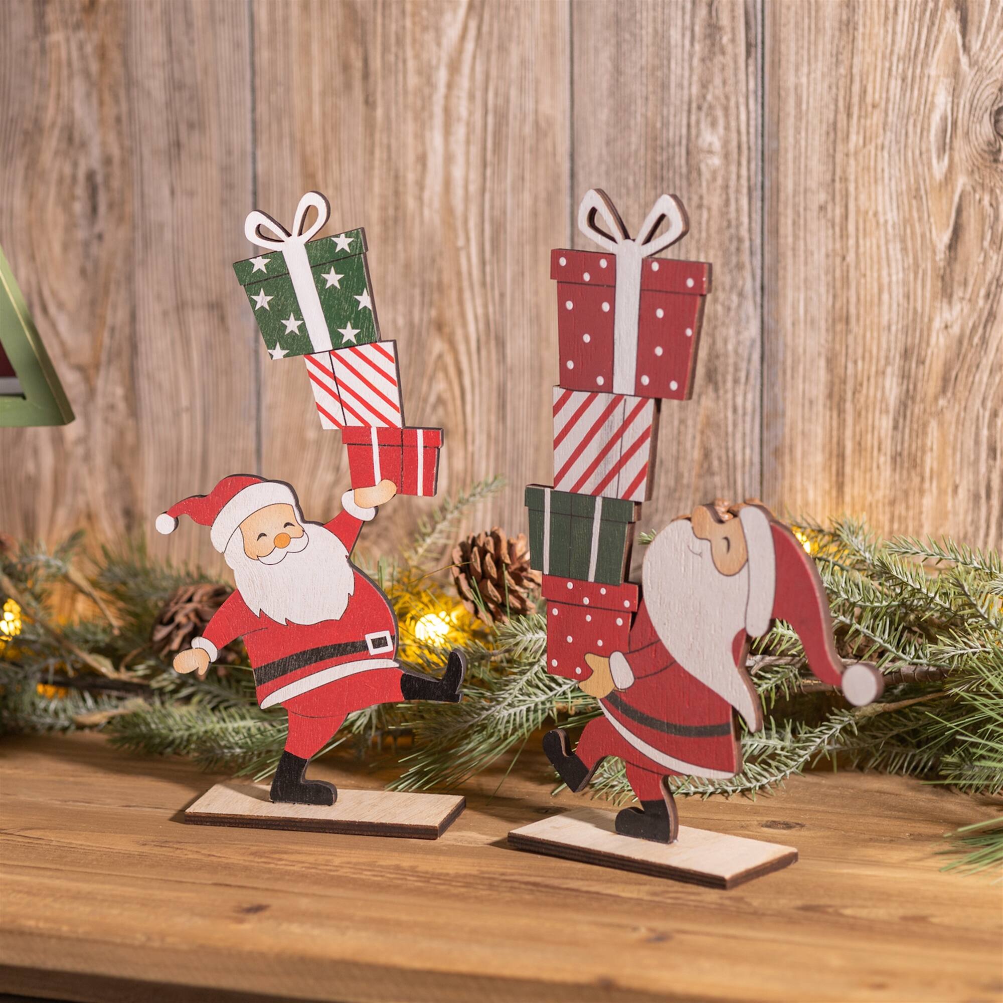 Angle. BreeBe - Wood Santa with Presents Display (Set of 2) - Red, White, Green.