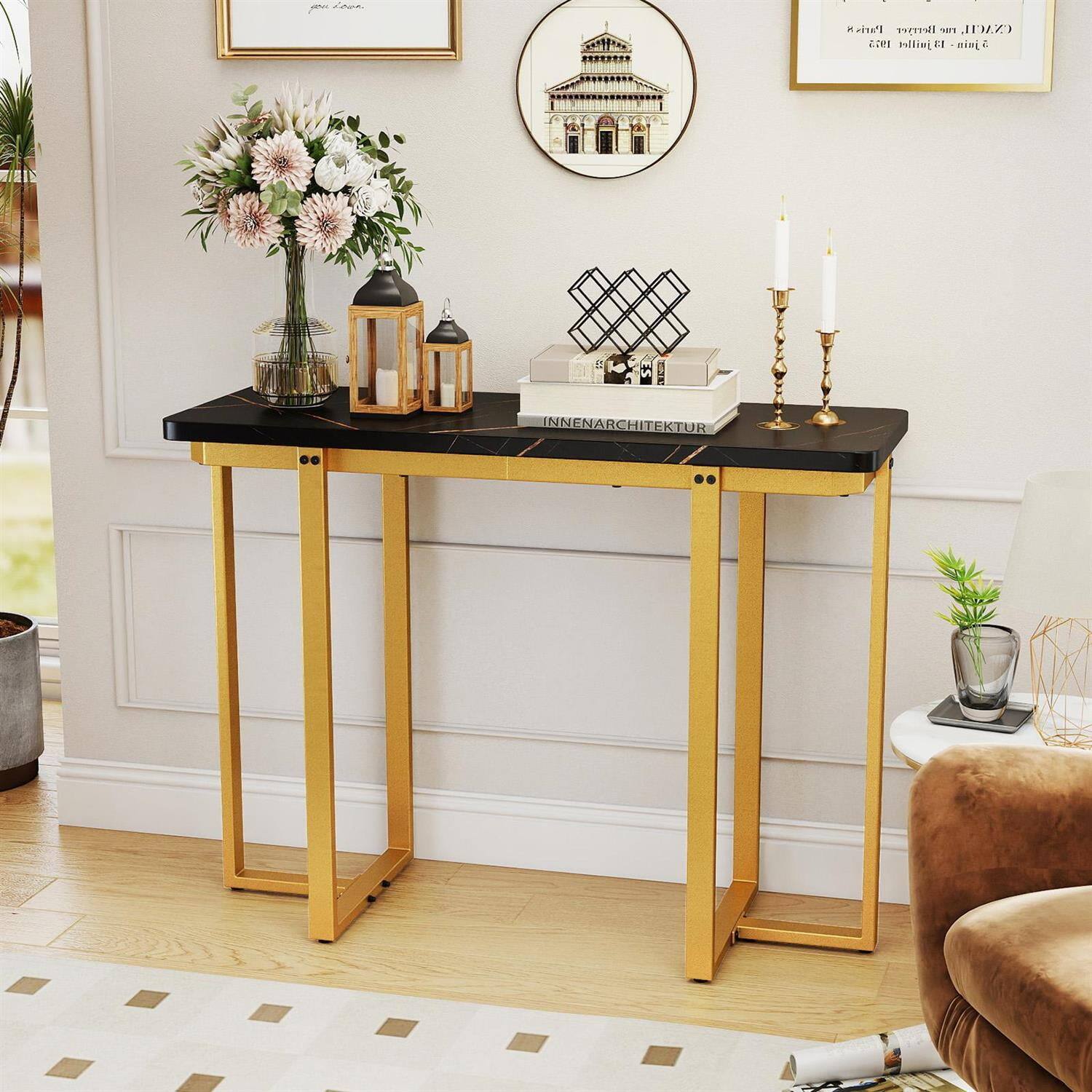 ioes T  
Paris Berryer  
1 UNACH  
1 juillet 2023  
INNENARCHITEKTUR  

INNENARCHITEKTUR  

(Translation of the text on the circular artwork)  
"Das Haus der Kunst,  
1914 - 1915"