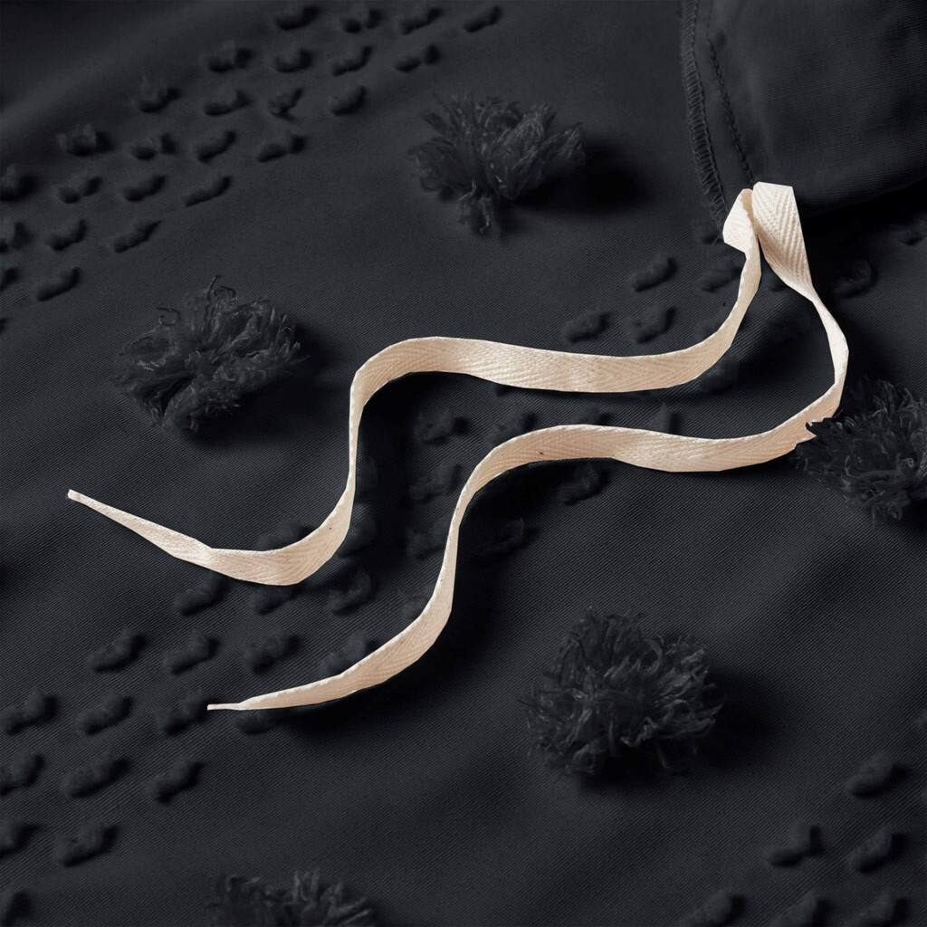 Alt View 3. Gracie Mills - Gracie Mills Eloise Clip Jacquard Duvet Cover Set - Black.