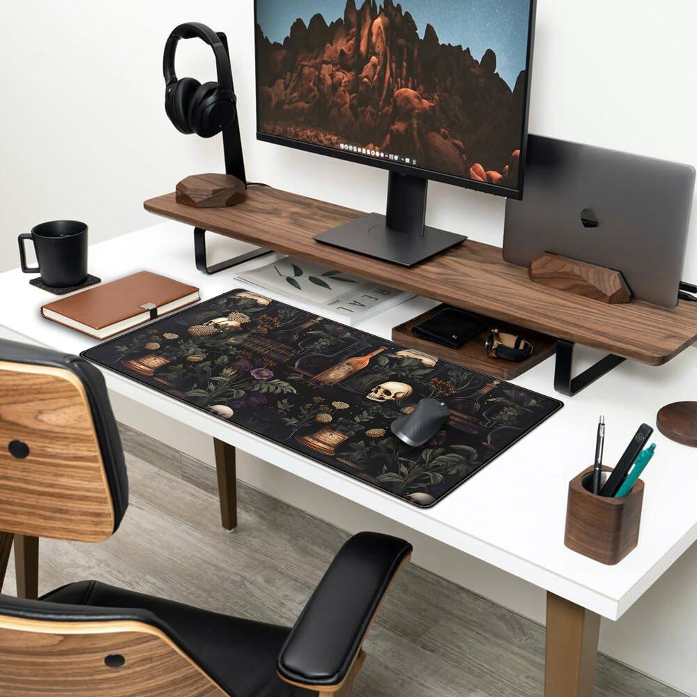 The text in the image is:

"REAL"