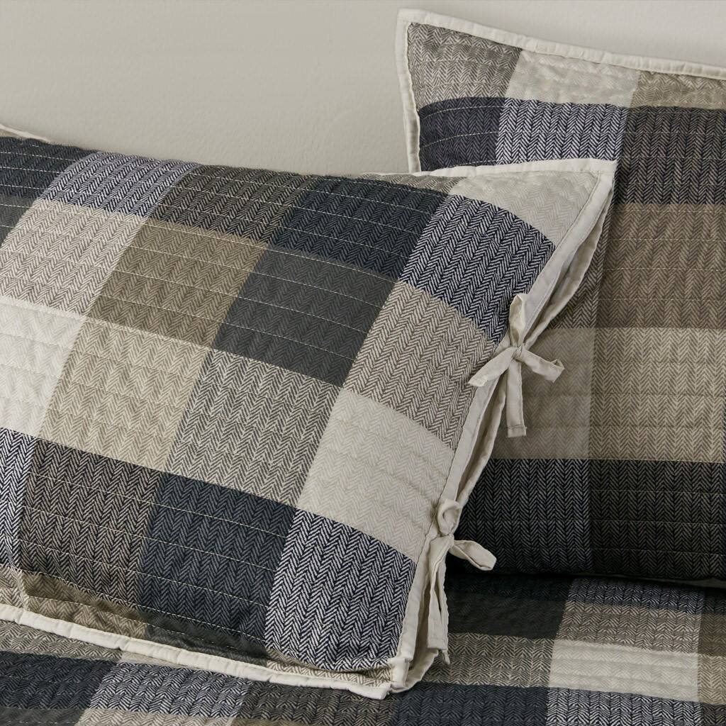 Alt View 2. Gracie Mills - Gracie Mills Donner 6 Piece Reversible Plaid Daybed Cover Set - Neutral.