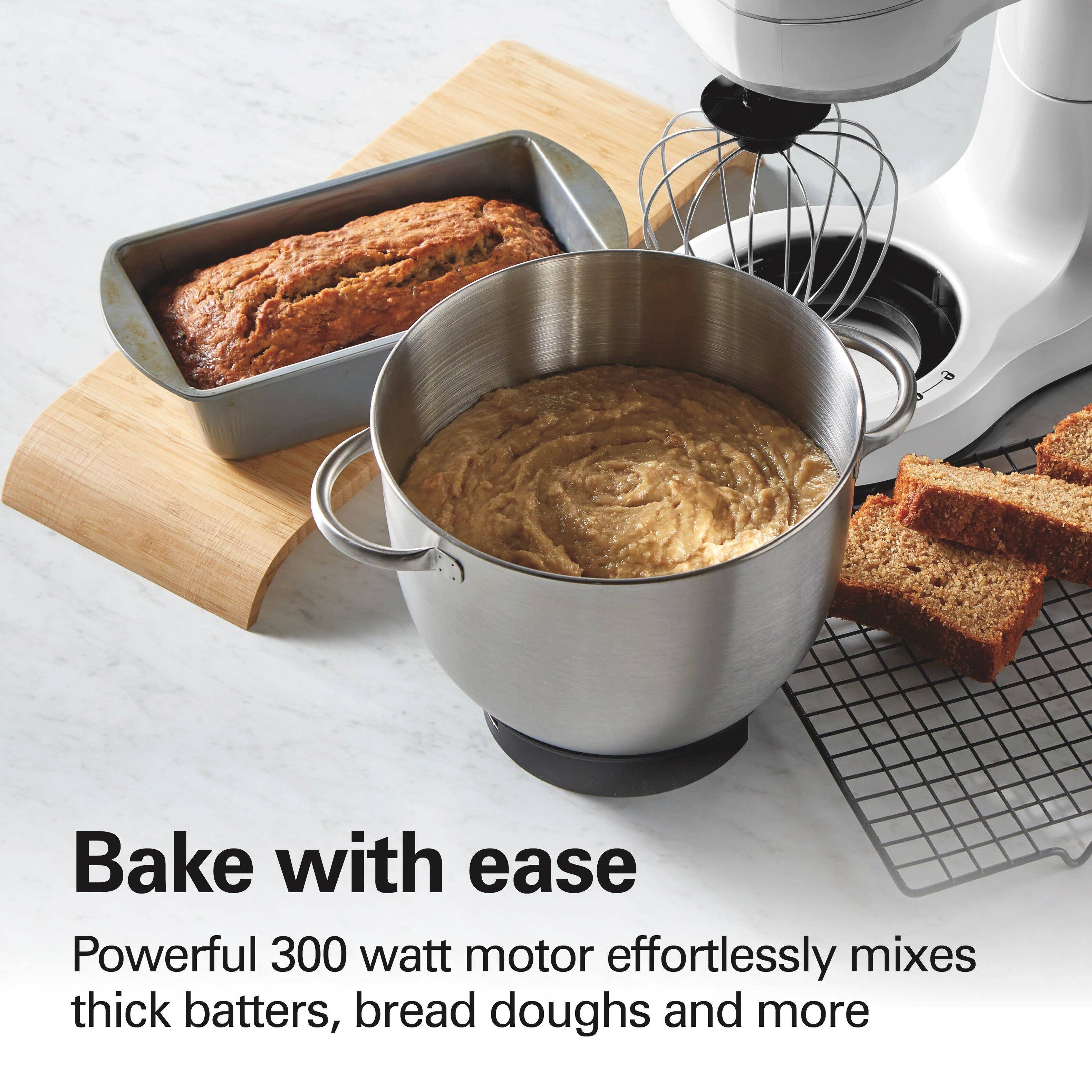 Bake with ease

Powerful 300 watt motor effortlessly mixes thick batters, bread doughs and more