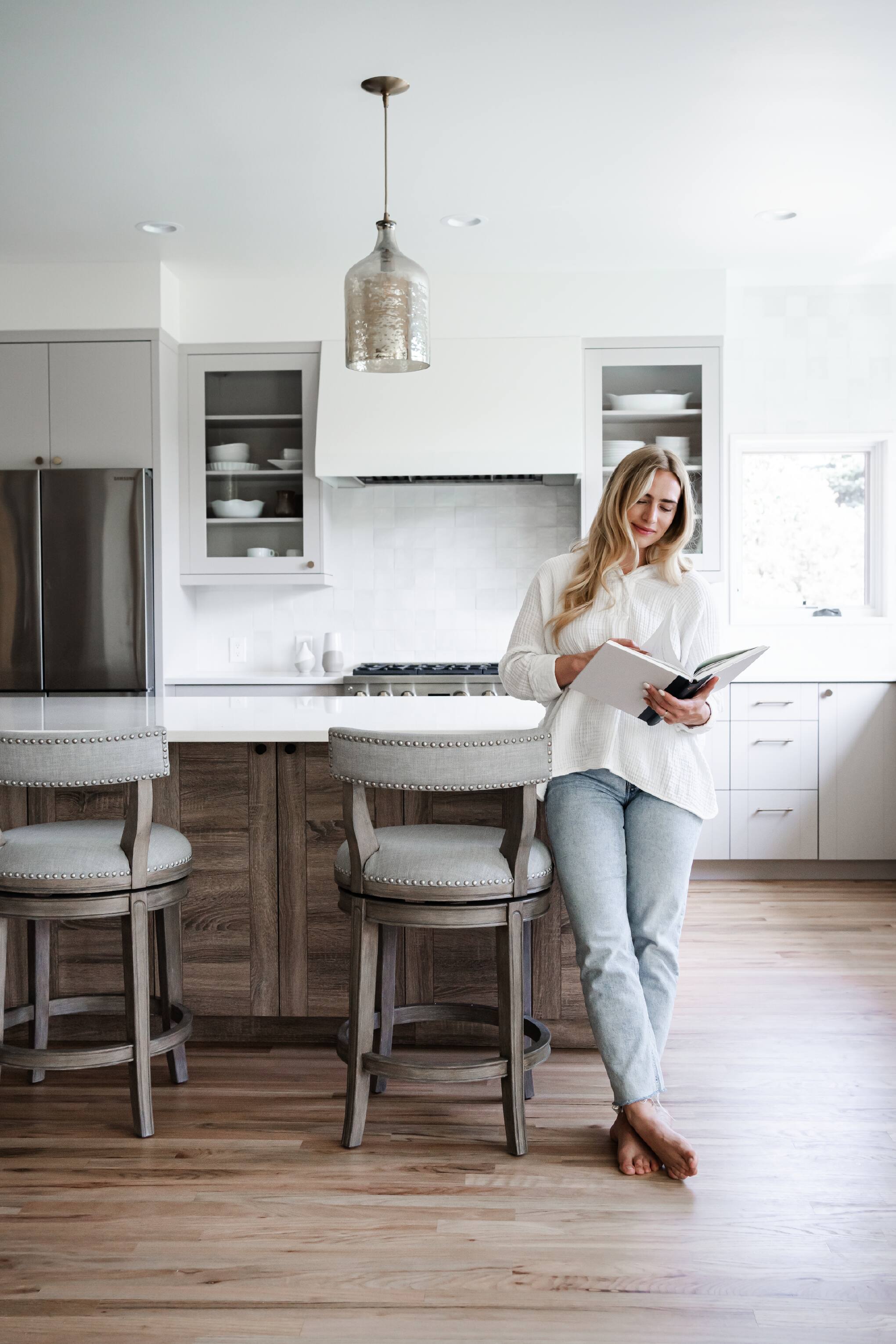 Left. Maven Lane - 26" Alexander Counter Stool in Reclaimed Oak Finish with  Fabric Upholstery - Reclaimed Oak.