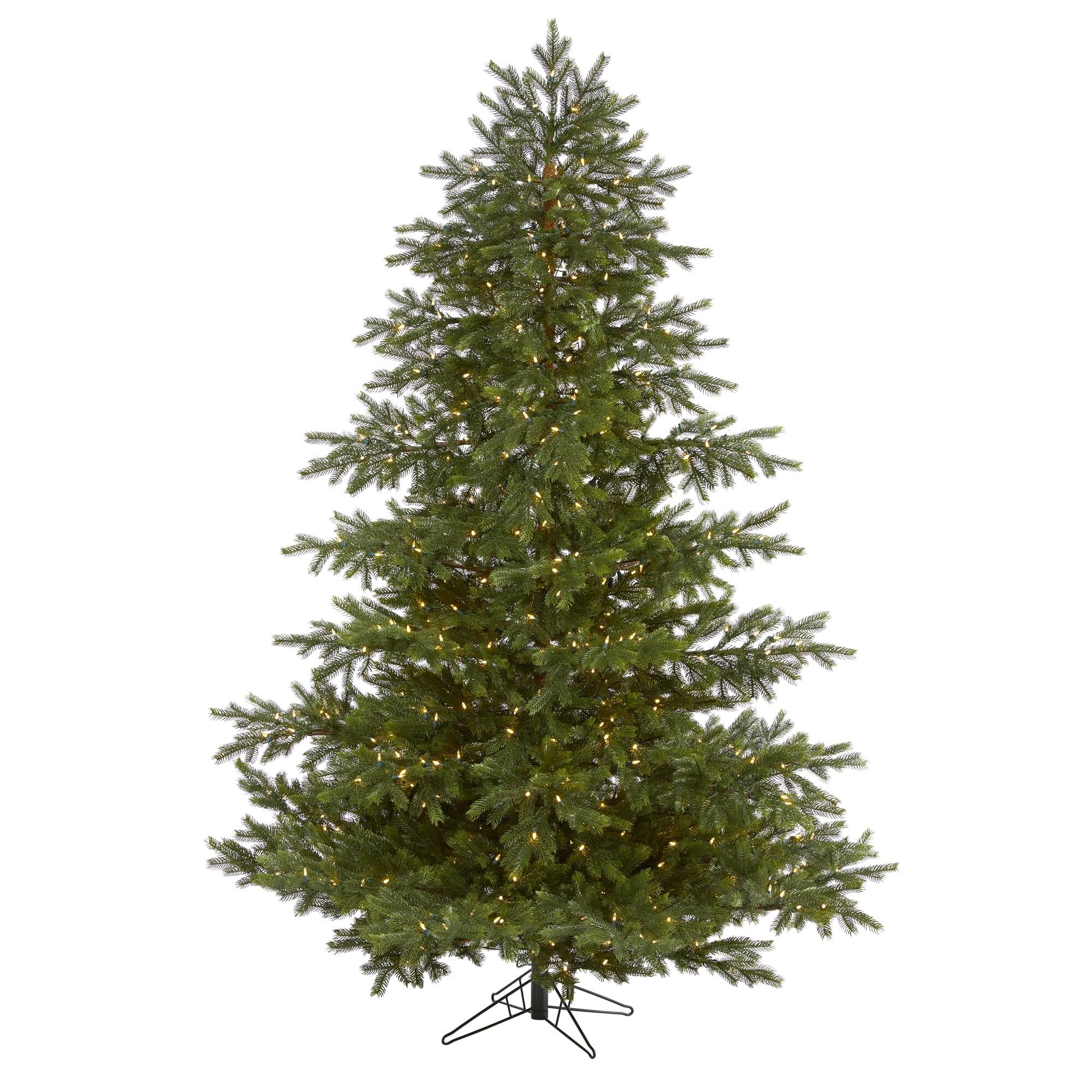 Front. BreeBe - 7.5' South Carolina Spruce RT w/650 MF/IT LEDs & 1081 Tips - Green.