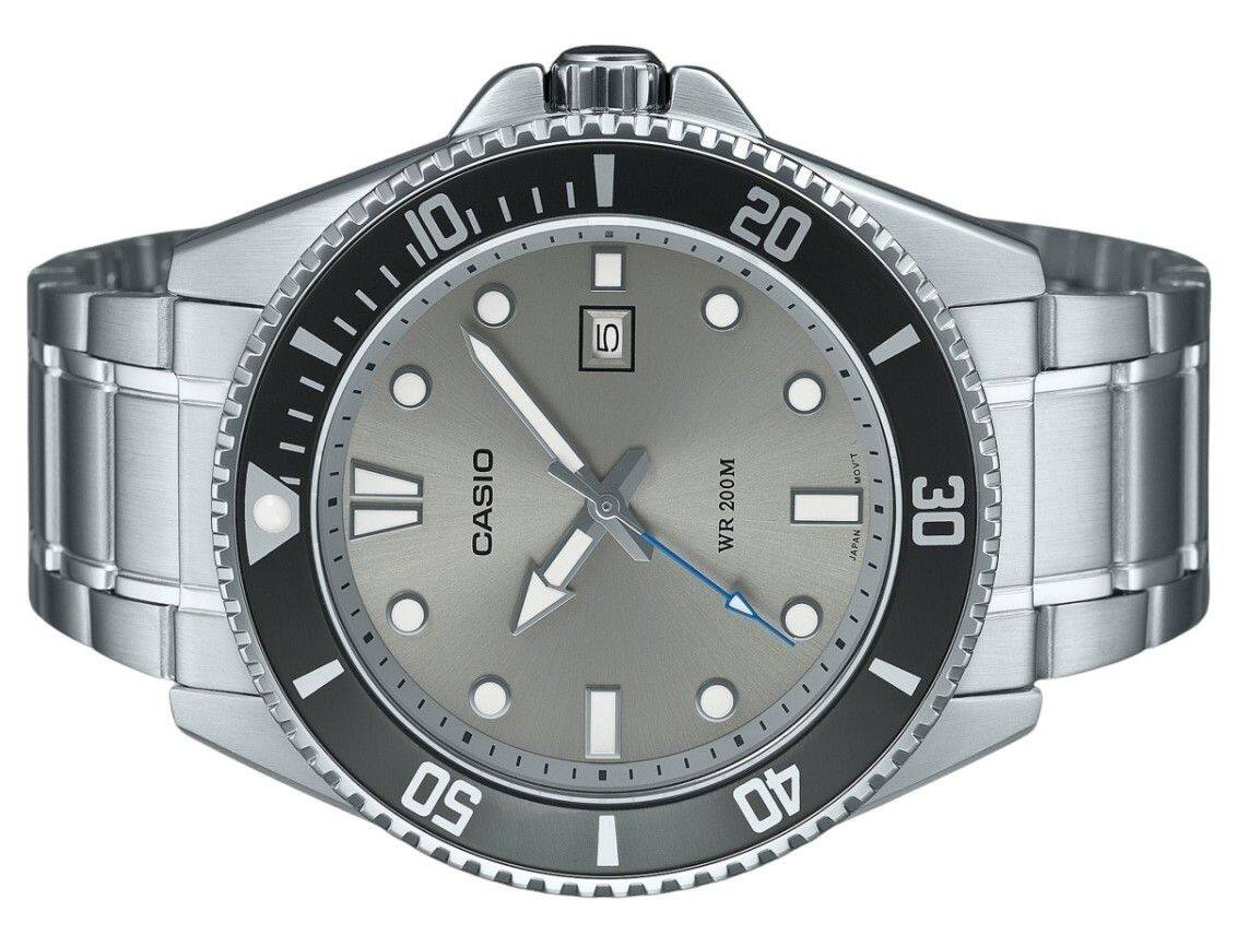 CASIO  
WR 200M  
JAPAN  
30 50 40 20 10