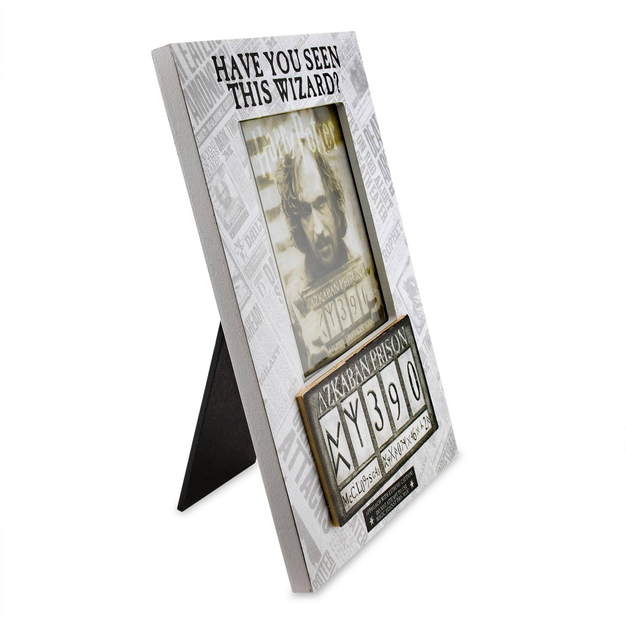 HAVE YOU SEEN THIS WIZARD?  
BEENEC RY 1 EYOU THs MIY Ta ML NO E 2A6 RED 1O ATHEATER ALERT DAILY ROPHET A 1 D D PAES AZKABAN AZKO f AHEAD! 1390 13  
G PRISON GILANT AZKABAN PRISON I 3 9 MY N Y AYXX +2 ATTAGRO M-CLO9Sc4 K *  
mE + I POTTER