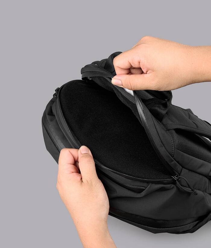 ALPAKA Essential Backpack Pro 22L Travel Laptop Backpack for 16 Inch ...