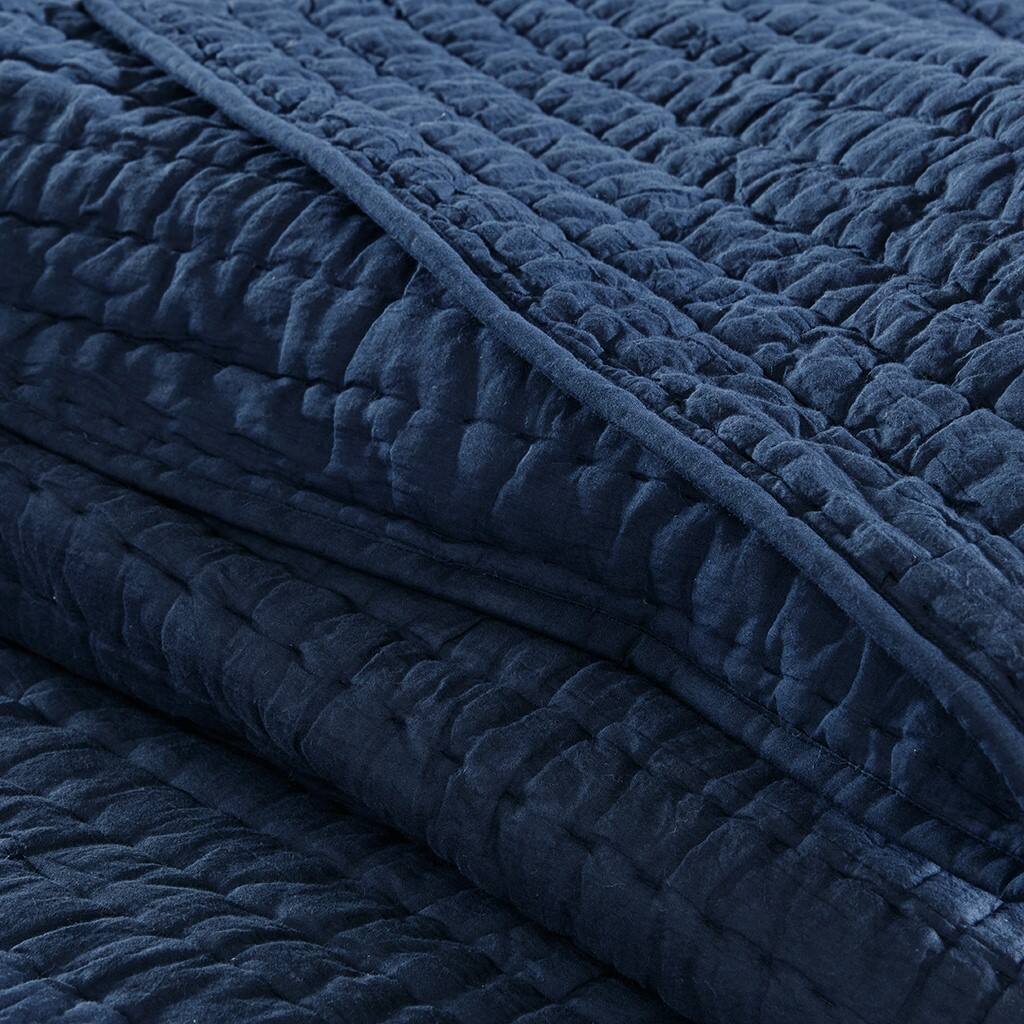 Alt View 5. Gracie Mills - Gracie Mills Rogelio Hand-Quilted Channel Stitching Cotton Quilt Set - Blue.