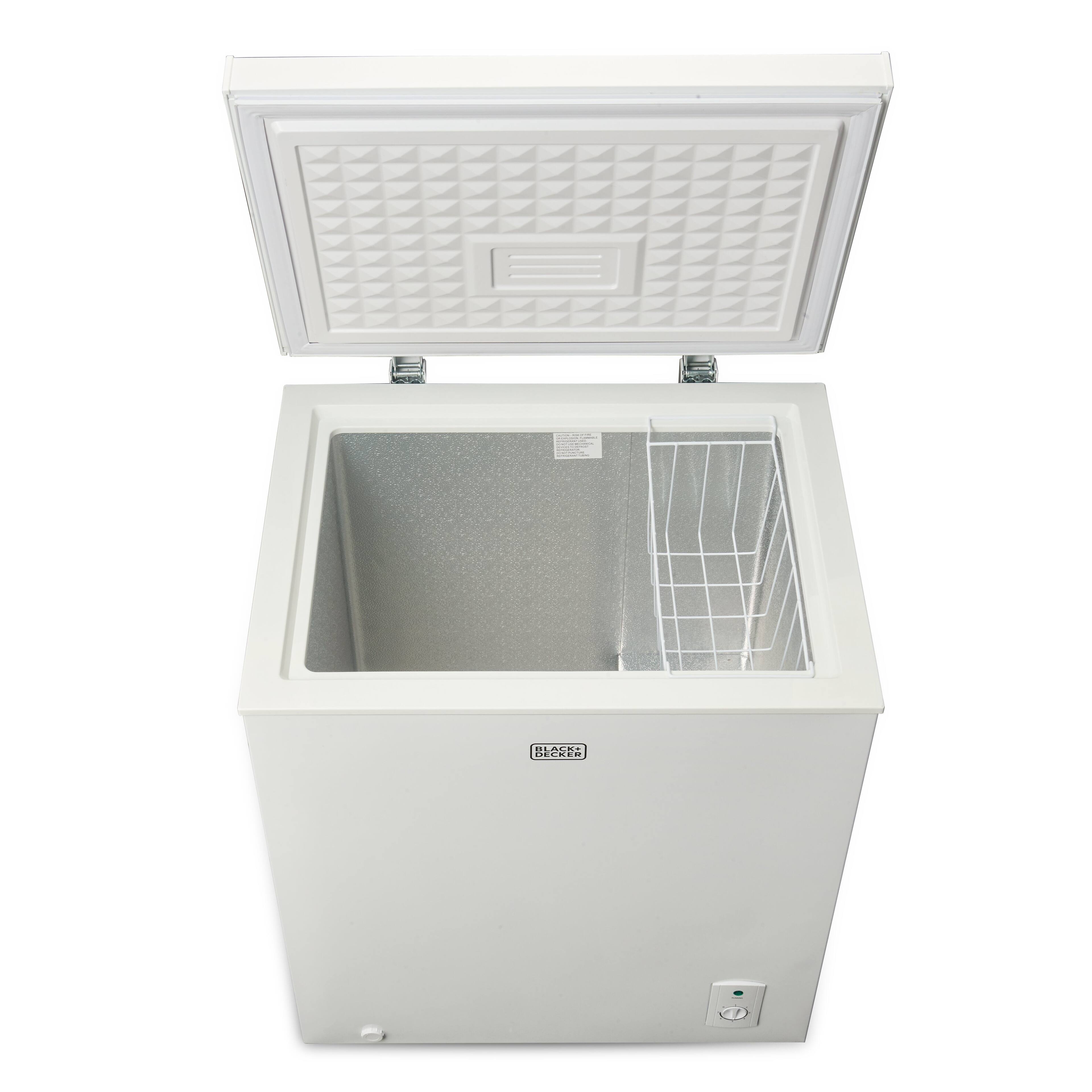 Alt View 1. Black+Decker - BLACK+DECKER 5.0 Cu. Ft. Chest Freezer, Holds up to 175 Lbs. of Frozen Food with Organizer Basket - WHITE.