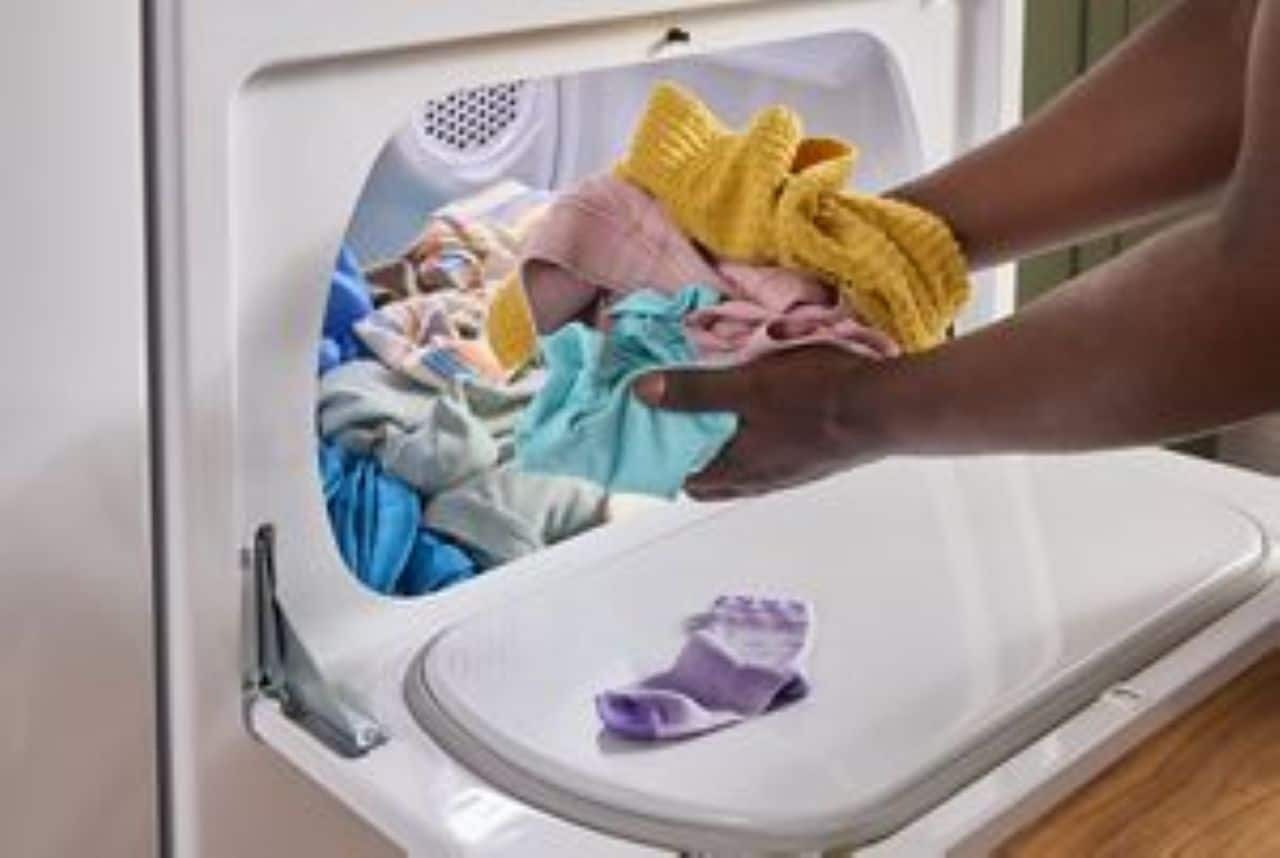 Alt View 2. Whirlpool - 7.0 Cu. Ft. Gas Dryer with AutoSensing and Wrinkle Shield Option - White.