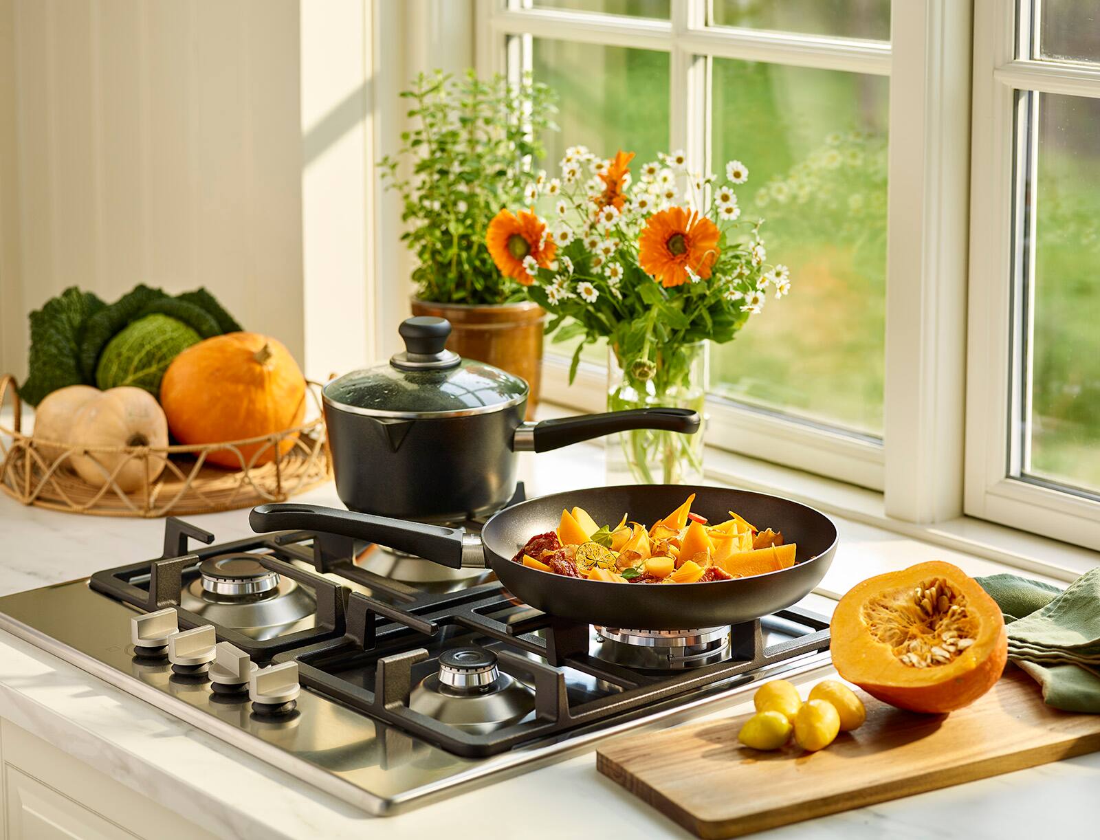 Alt View 4. Scanpan - Classic 3-Piece Skillet Set - Black.