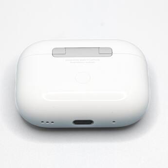 Apple Refurbished Excellent AirPods Pro 2nd Gen (USB C Apple Refurbished Excellent AirPods Pro 2nd Gen (USB C