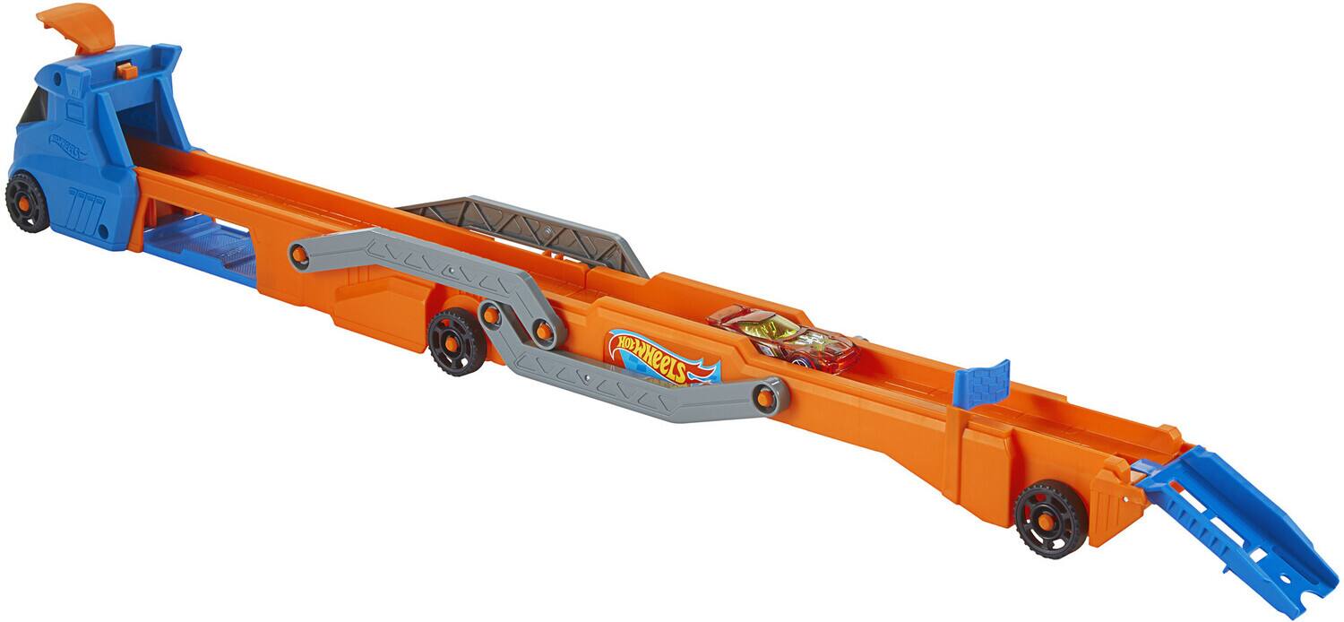Mattel Hot Wheels City Extend N' Stunt Hauler Collectibles