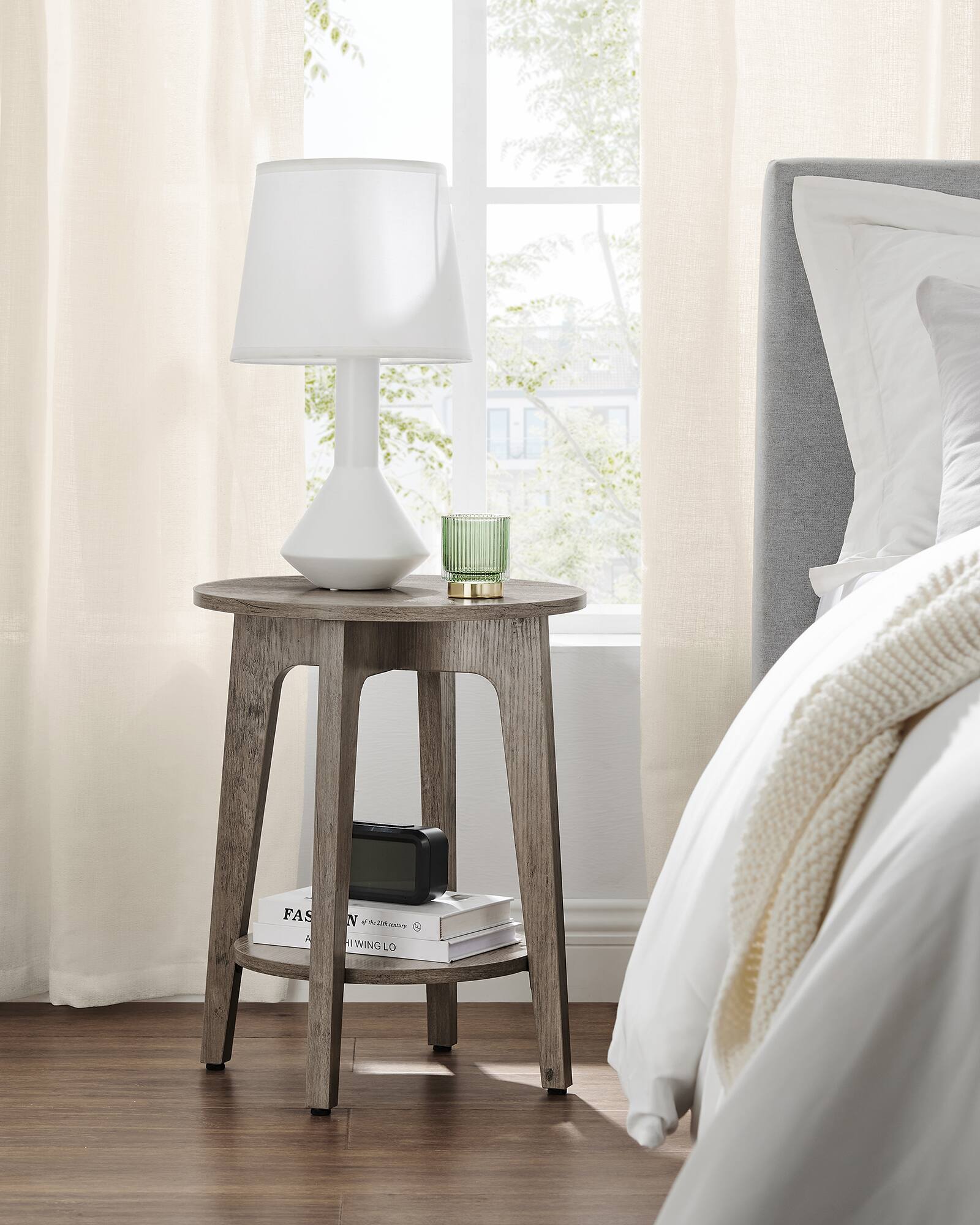 FASHION  
of the 21st century  
A  
HI WING LO