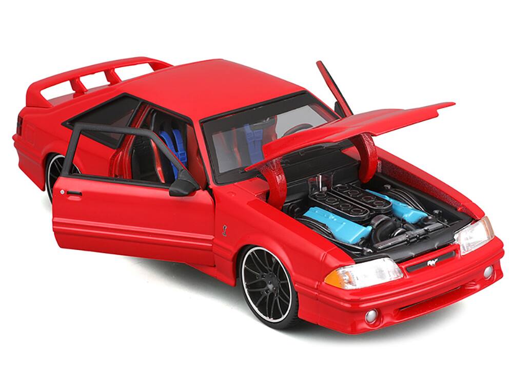 Alt View 1. Maisto - 1993 Ford Mustang SVT Cobra Red "Classic Muscle" "Maisto Design" Series 1/24 Diecast Model Car by Maisto.